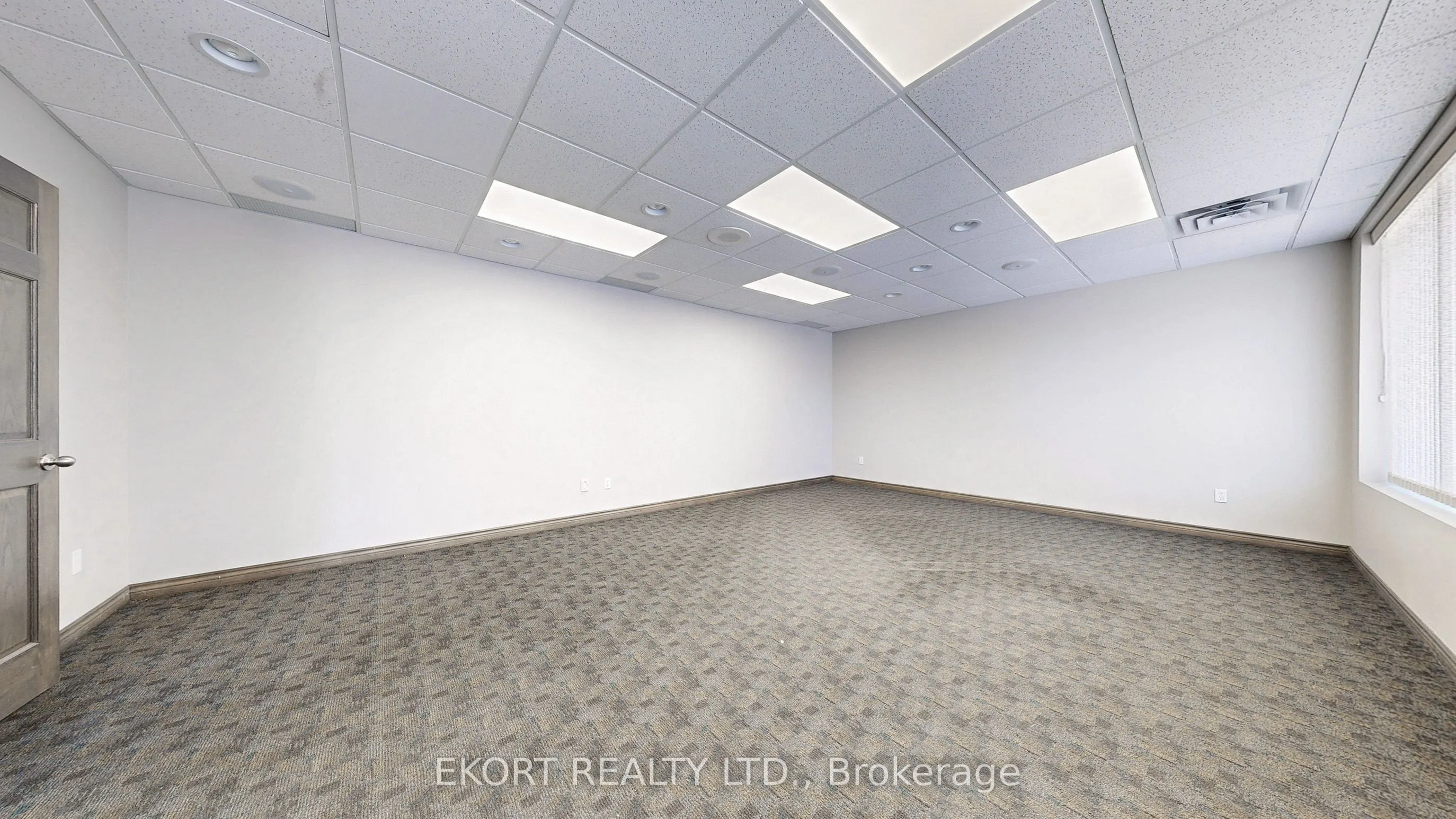 499 Dundas Street W, #5
