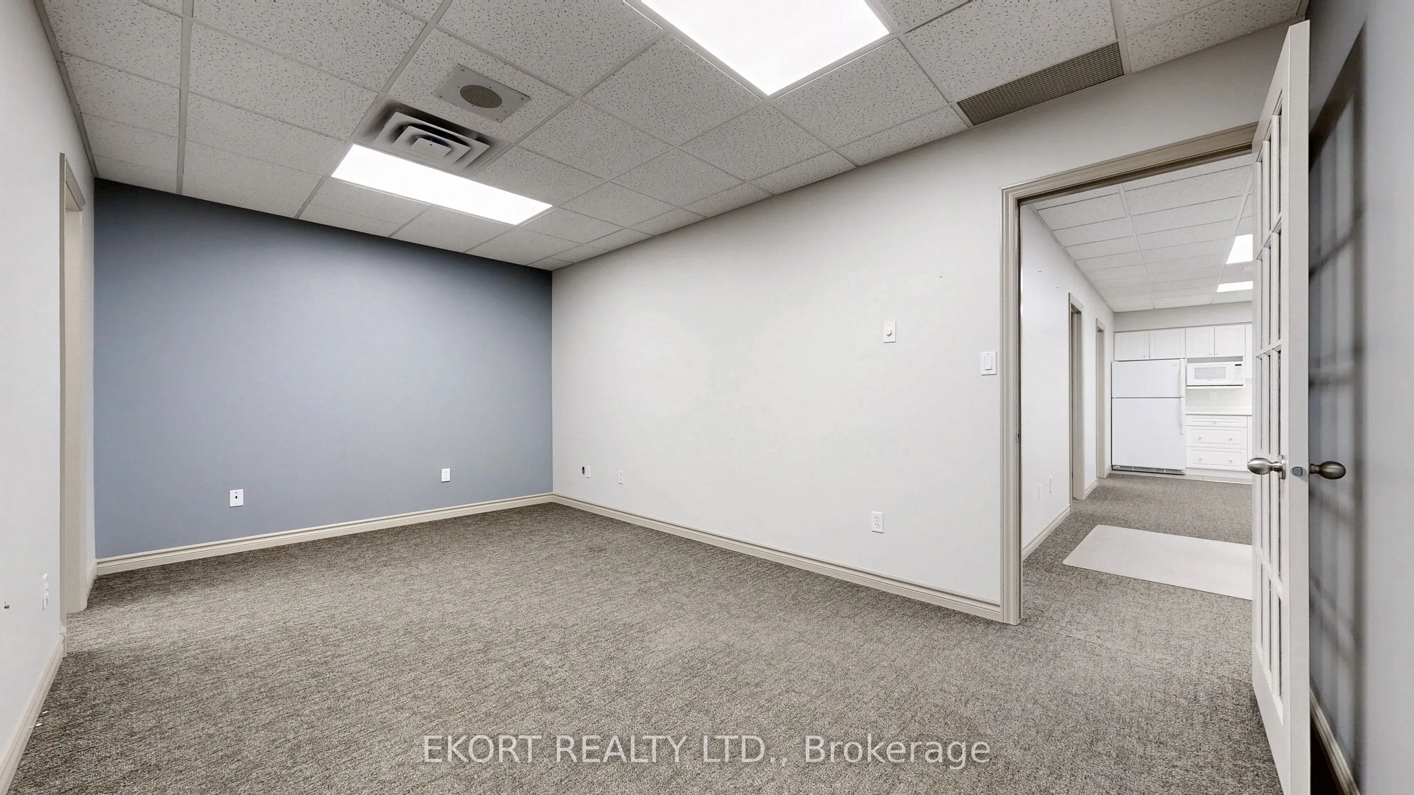 499 Dundas Street W, #5