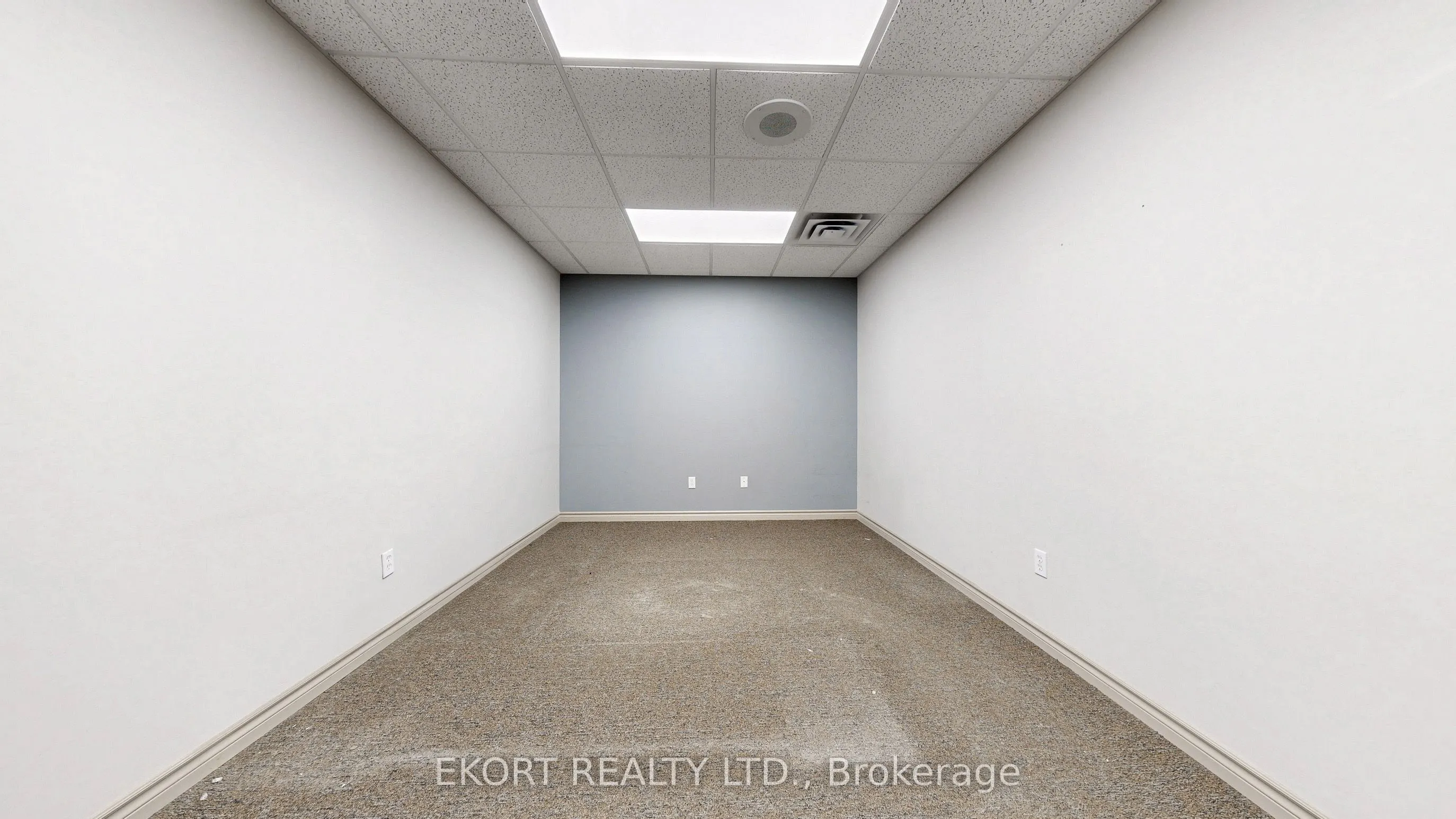 499 Dundas Street W, #5