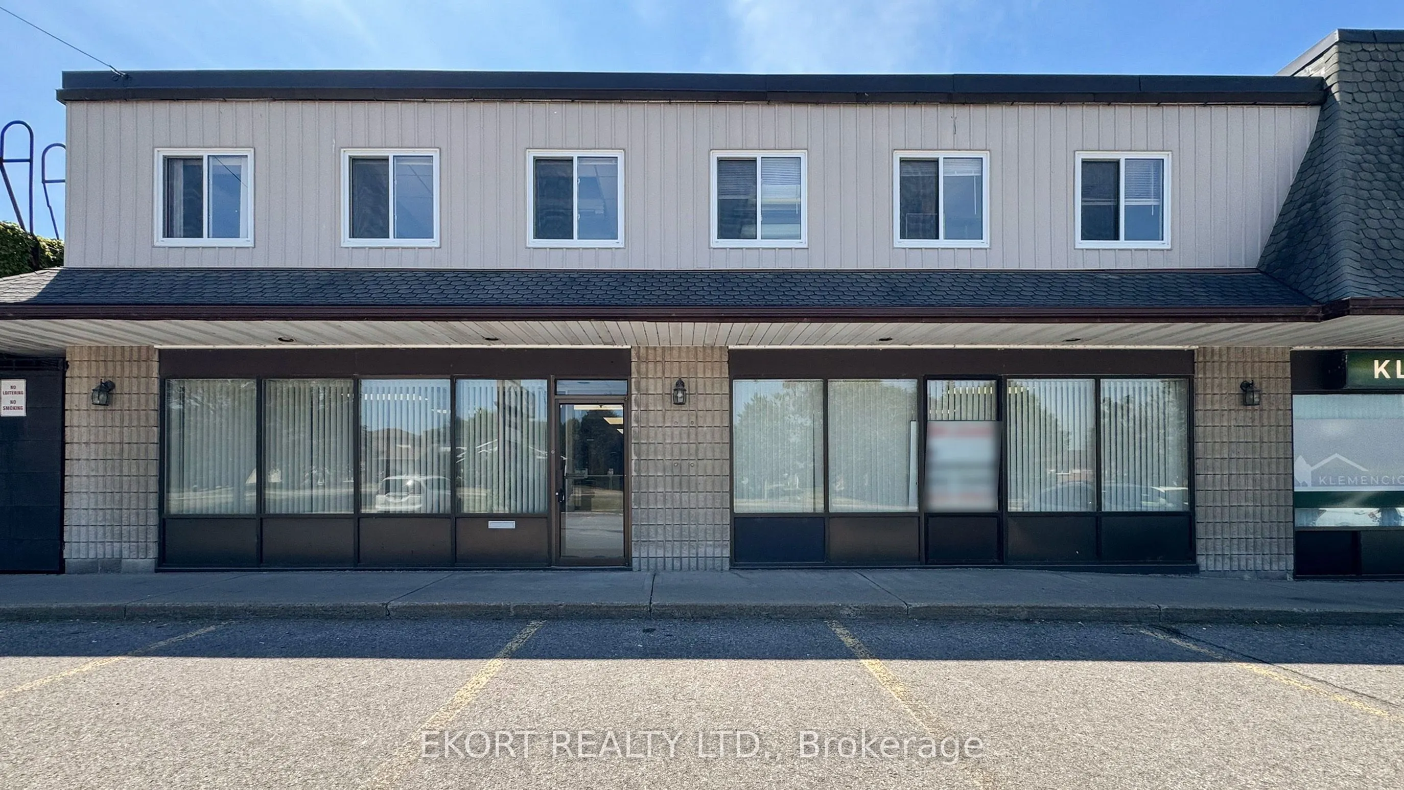 499 Dundas Street W, #5