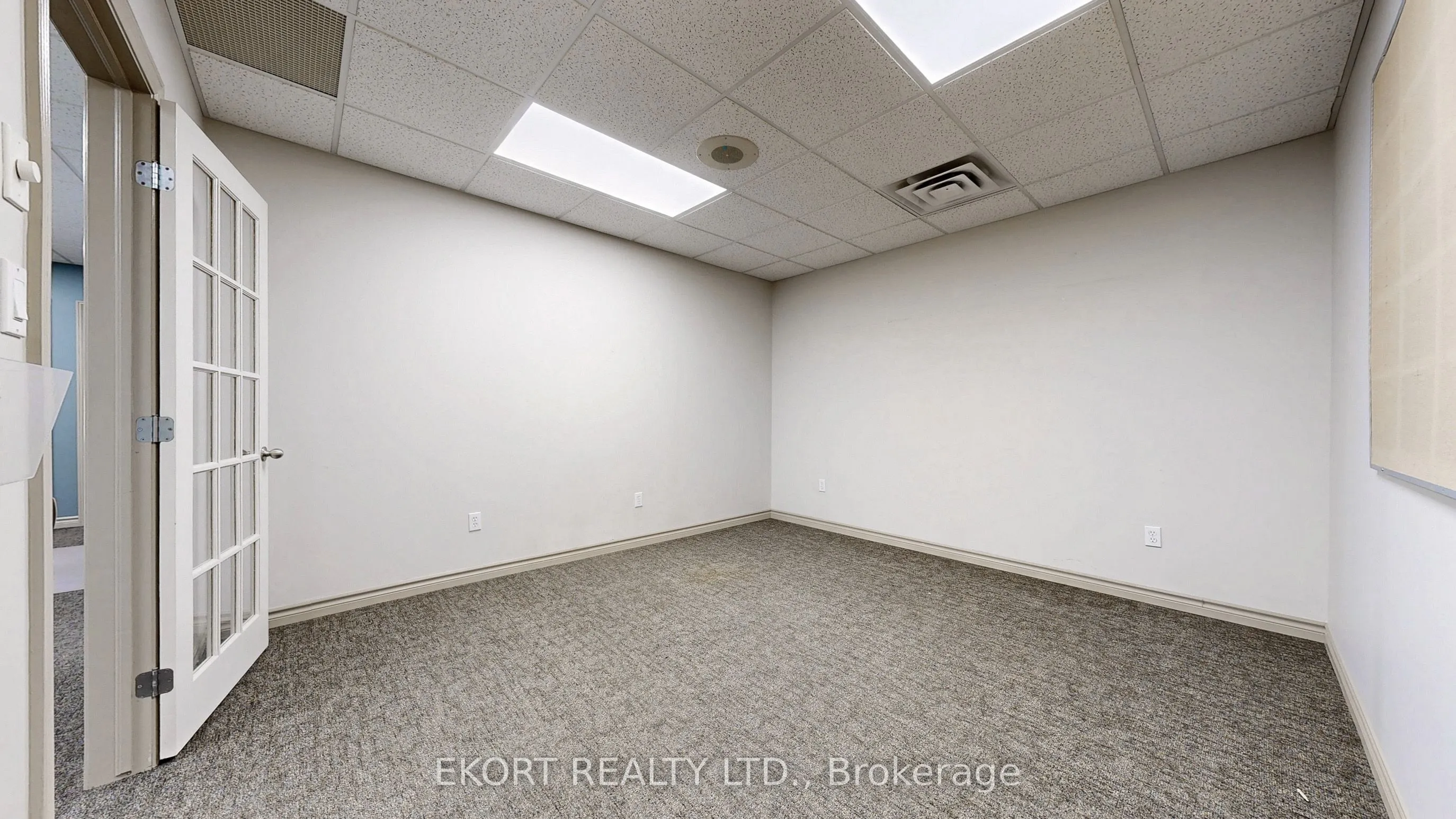 499 Dundas Street W, #5