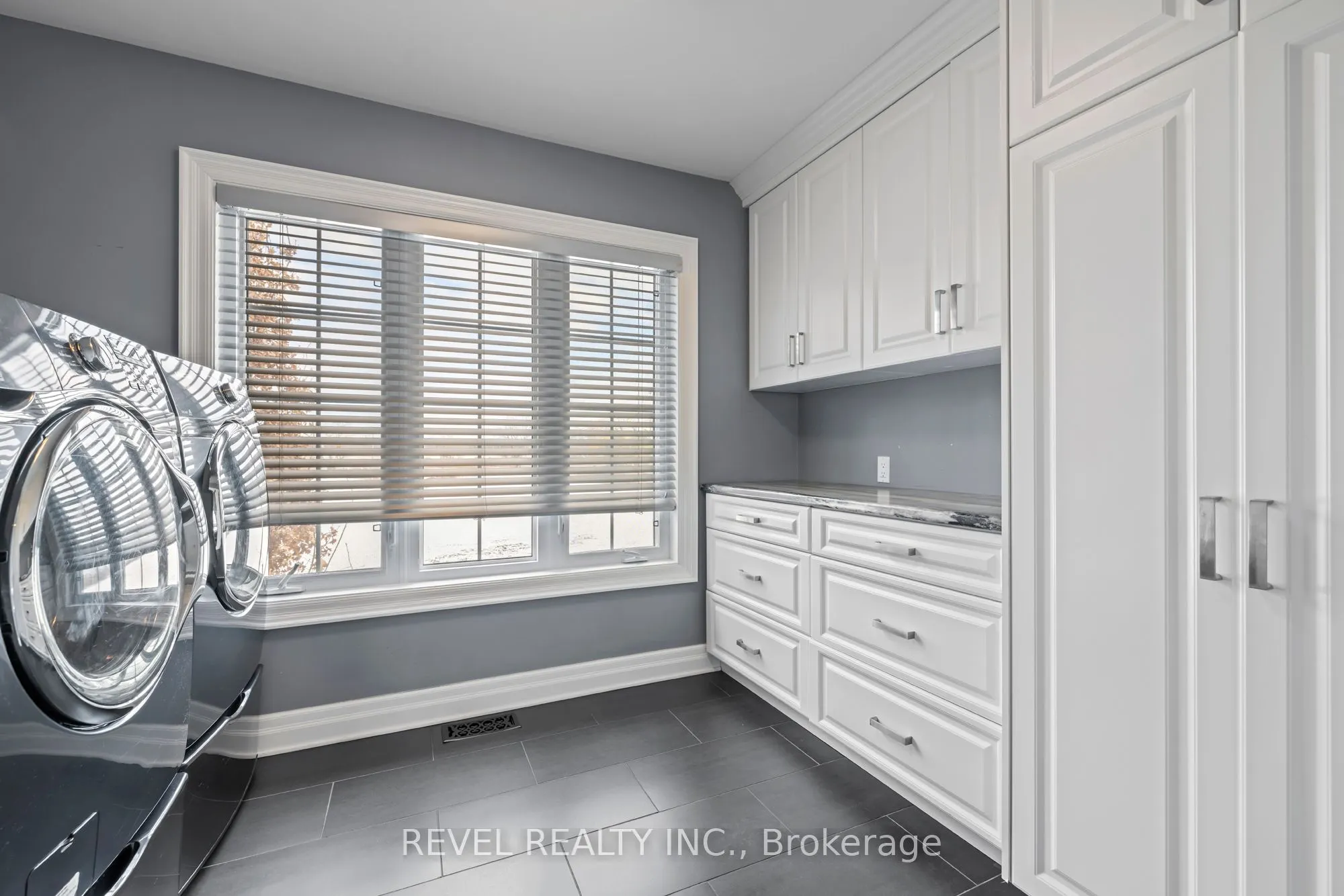 1479 Merrittville Highway