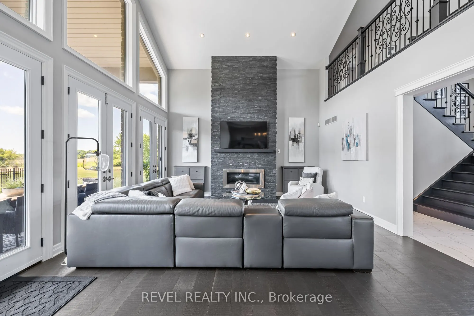 1479 Merrittville Highway