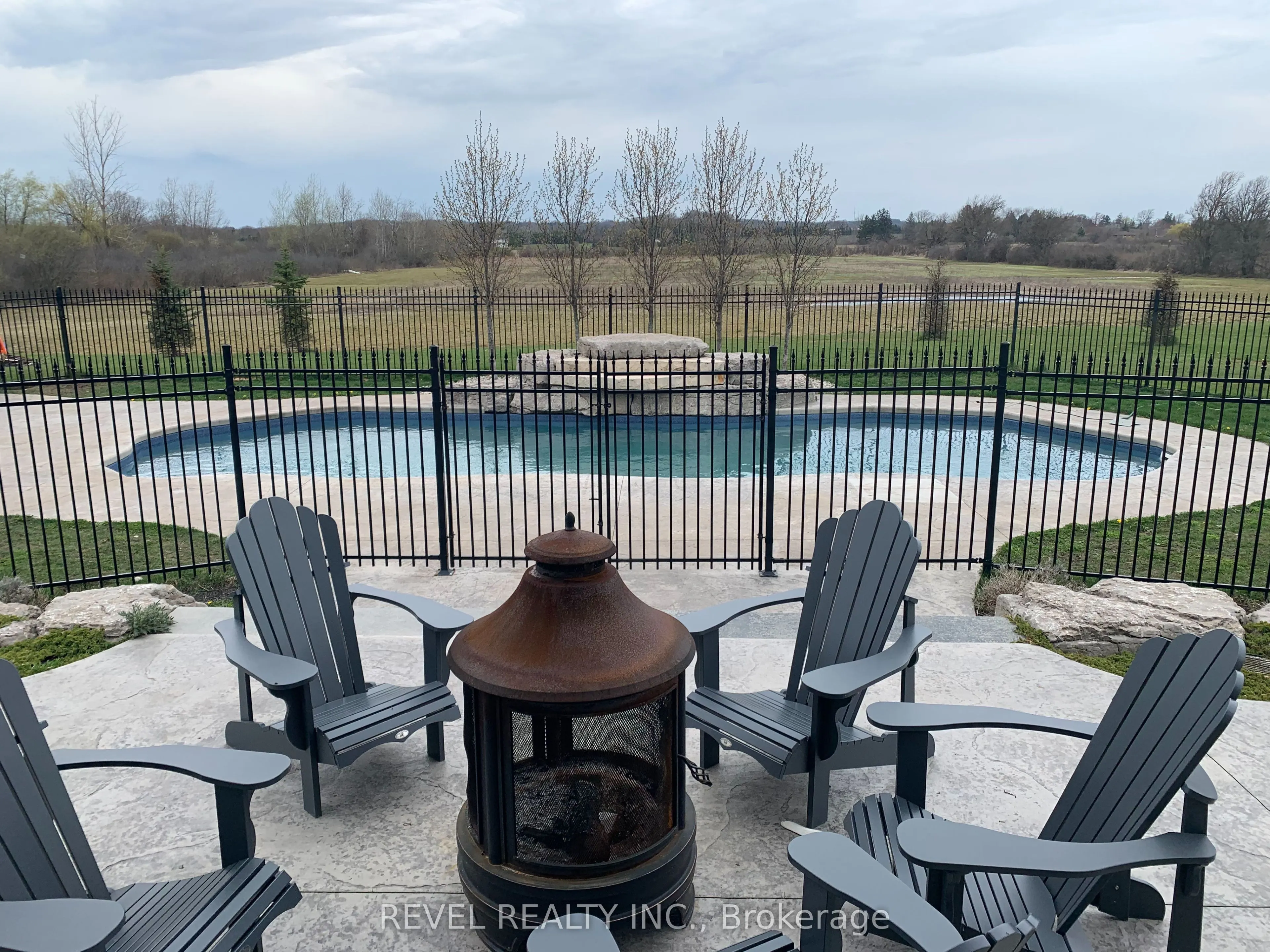 1479 Merrittville Highway