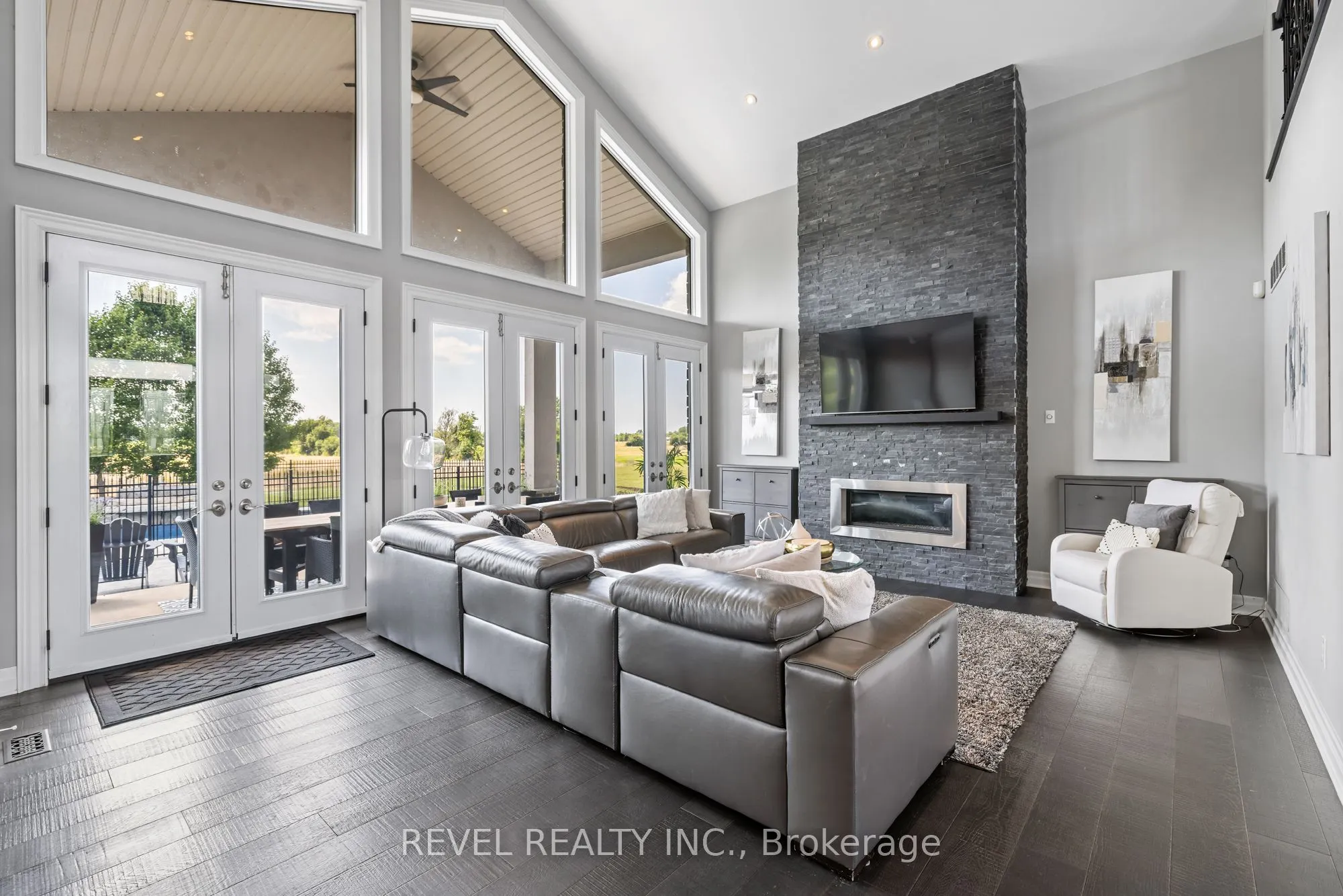1479 Merrittville Highway