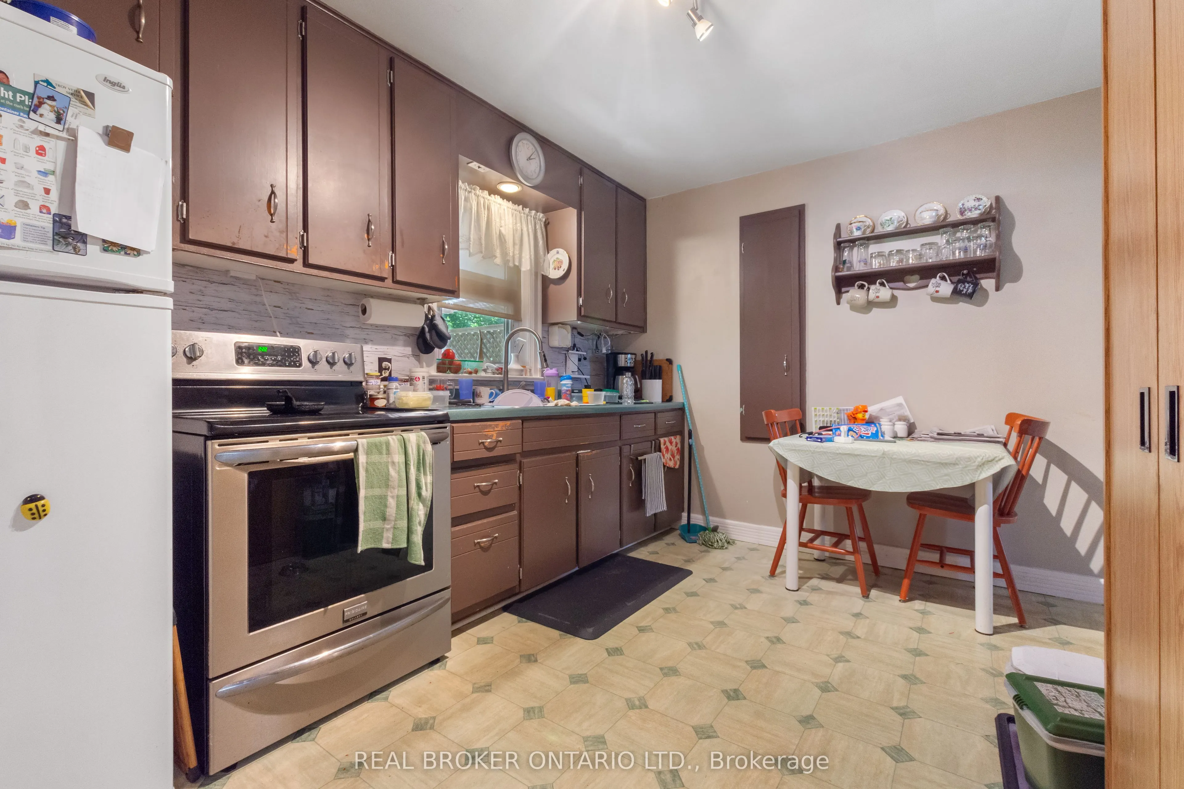 1247 Old 8 Highway