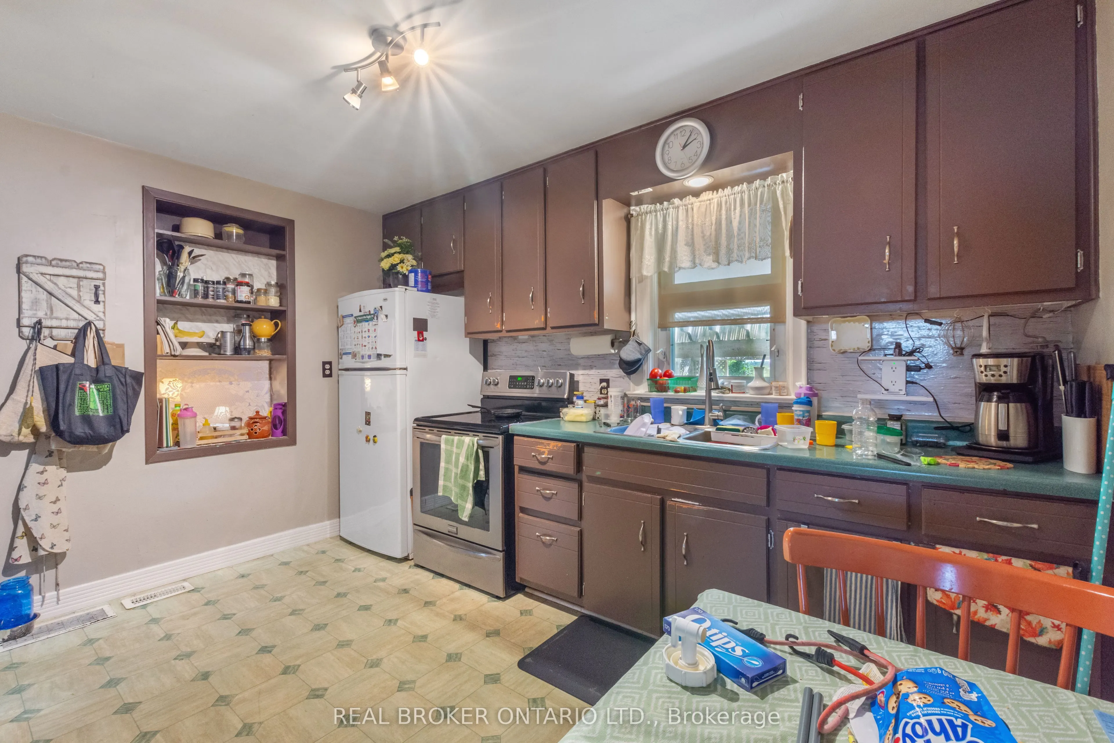 1247 Old 8 Highway