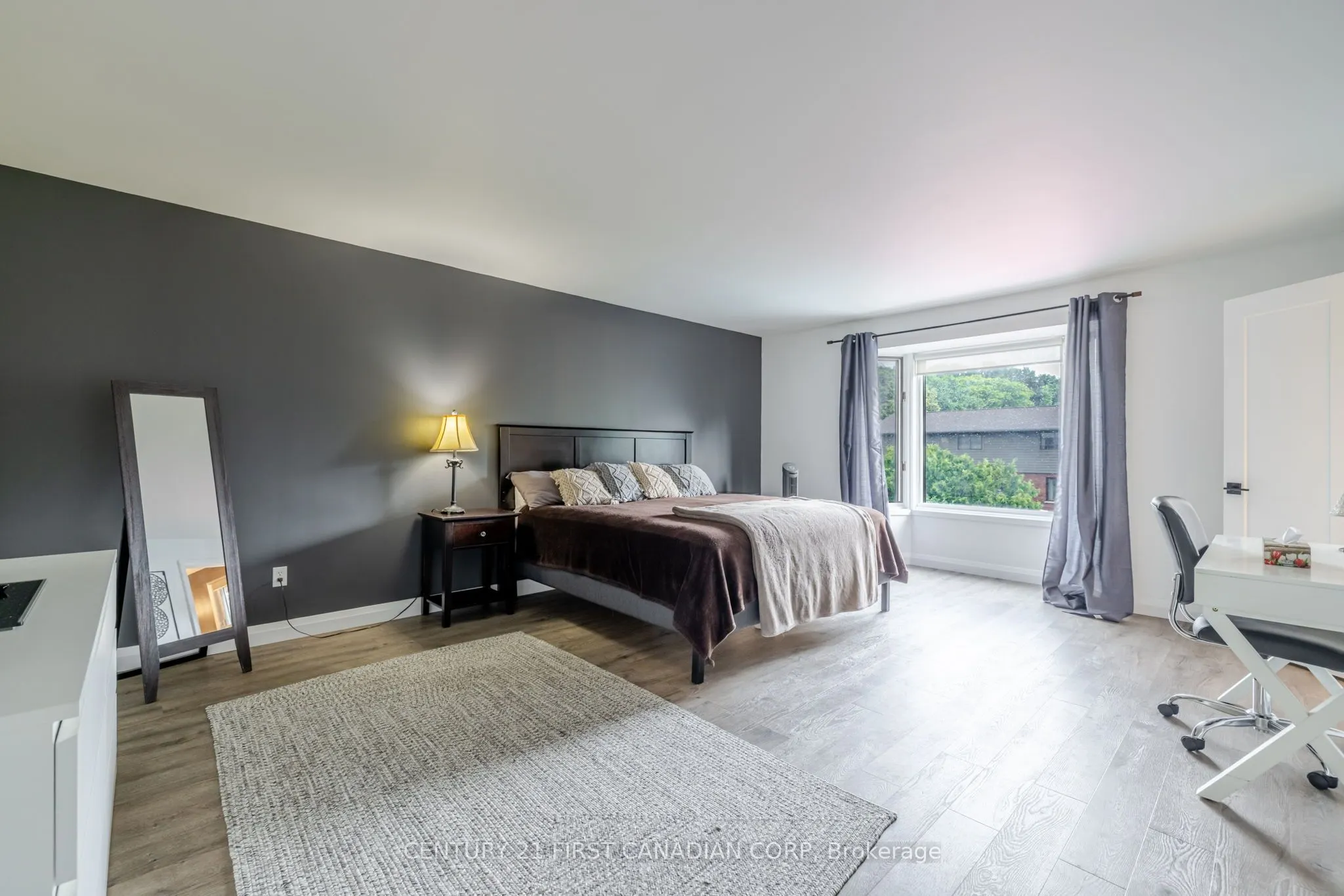1360 Hastings Drive