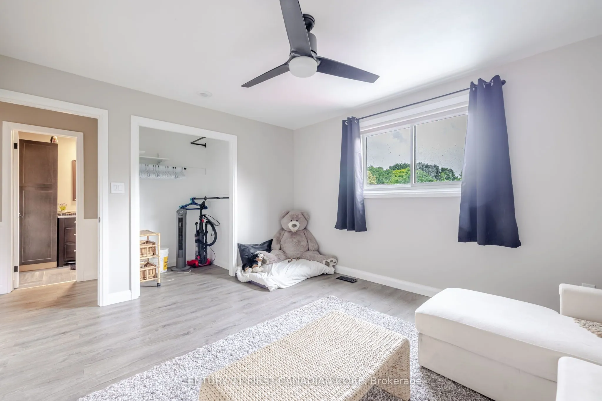 1360 Hastings Drive