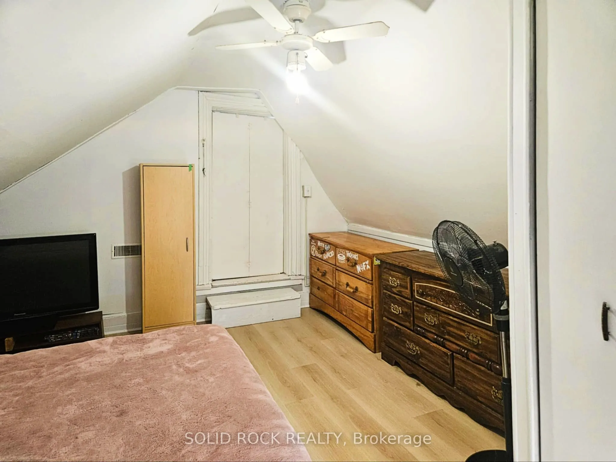 29 Edgewood Avenue