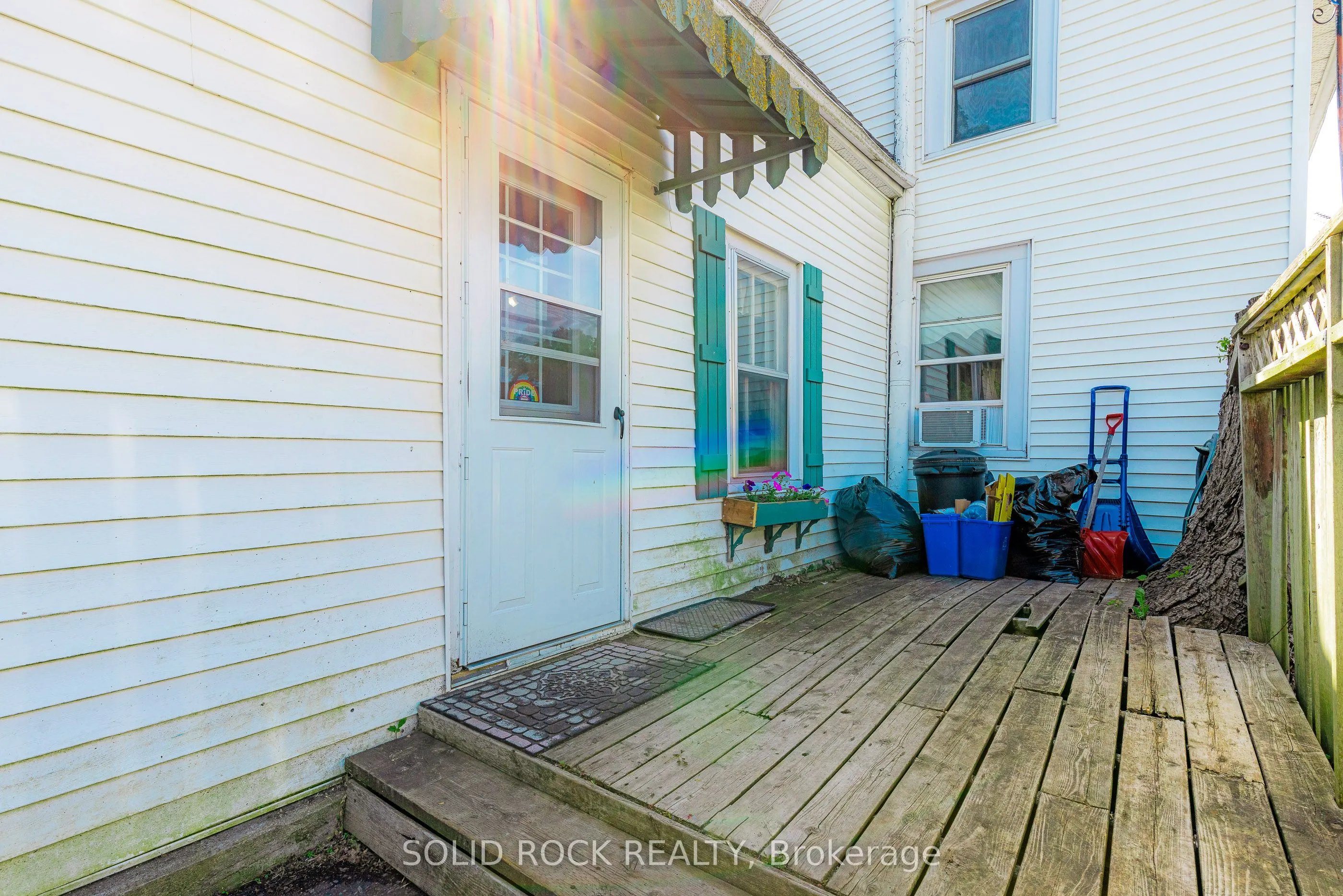 29 Edgewood Avenue