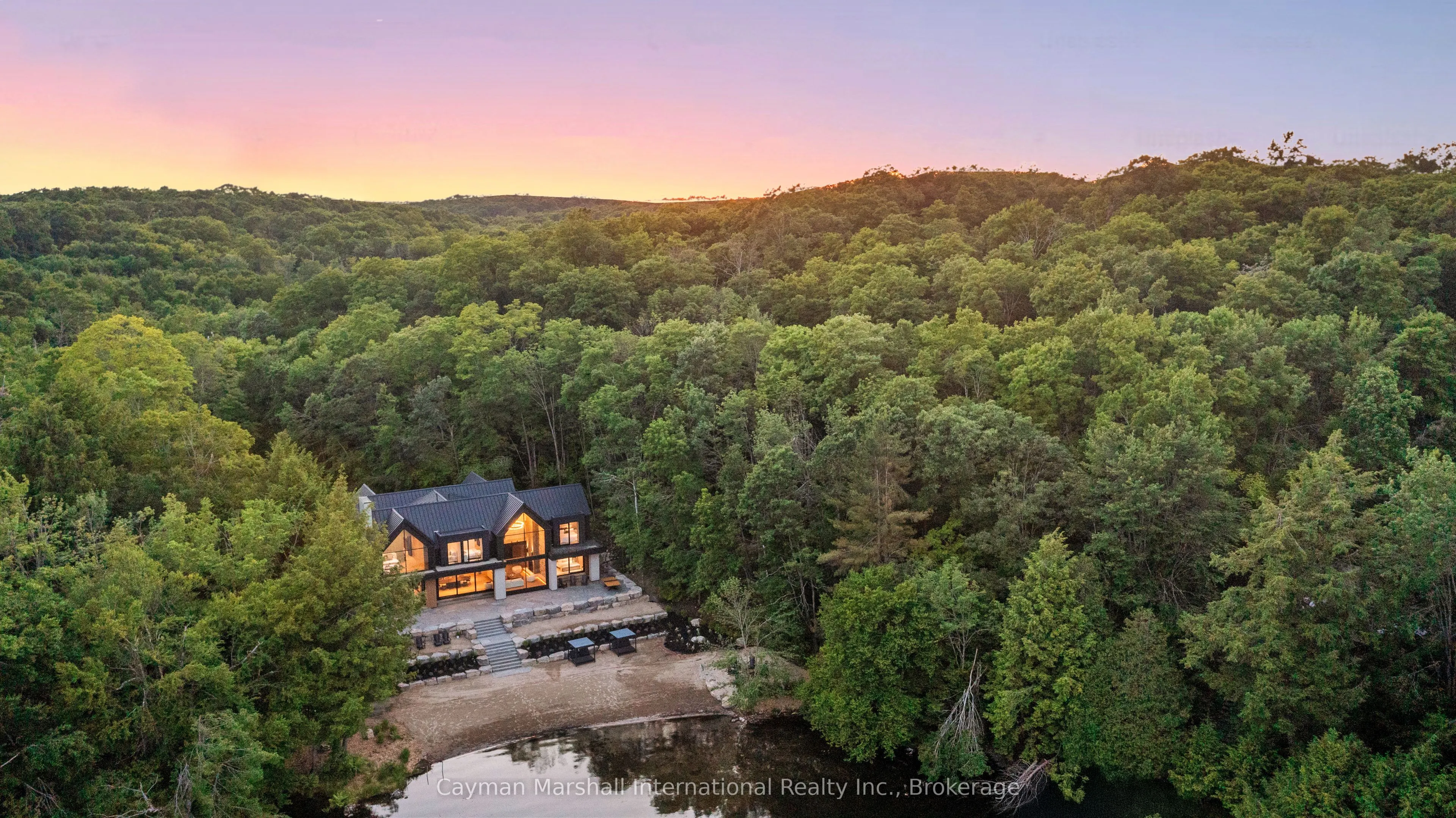 1002 Murphy Road