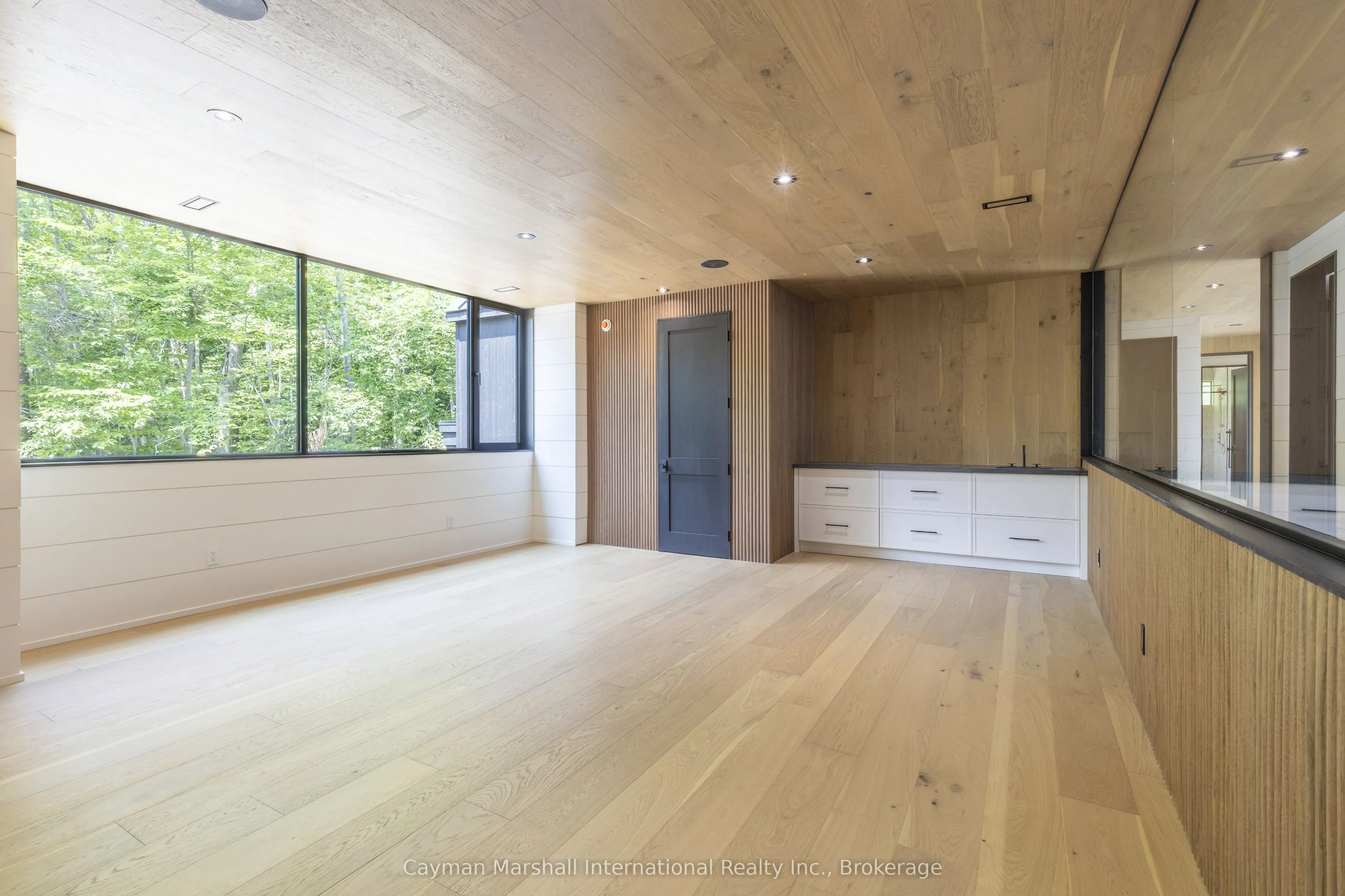 1002 Murphy Road
