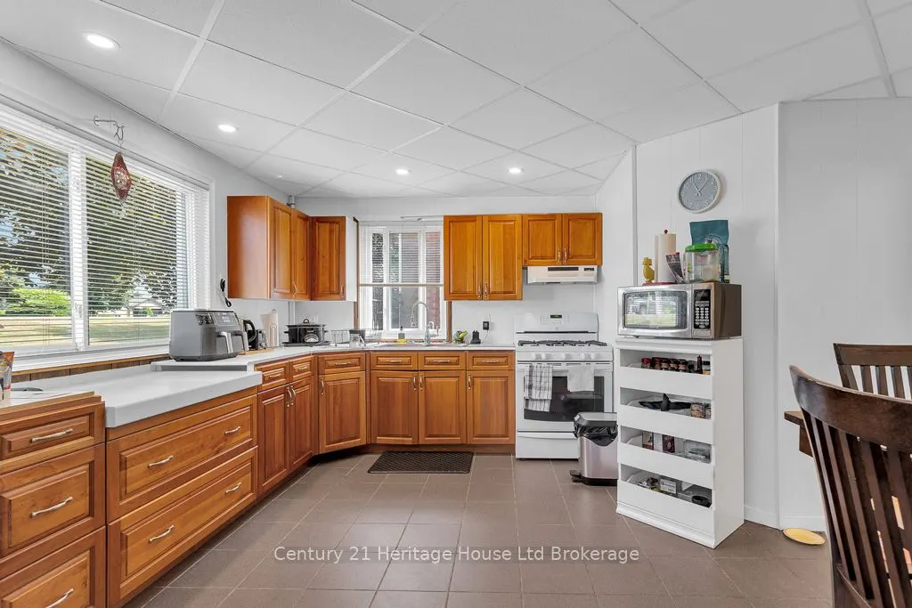 686 Goshen Road