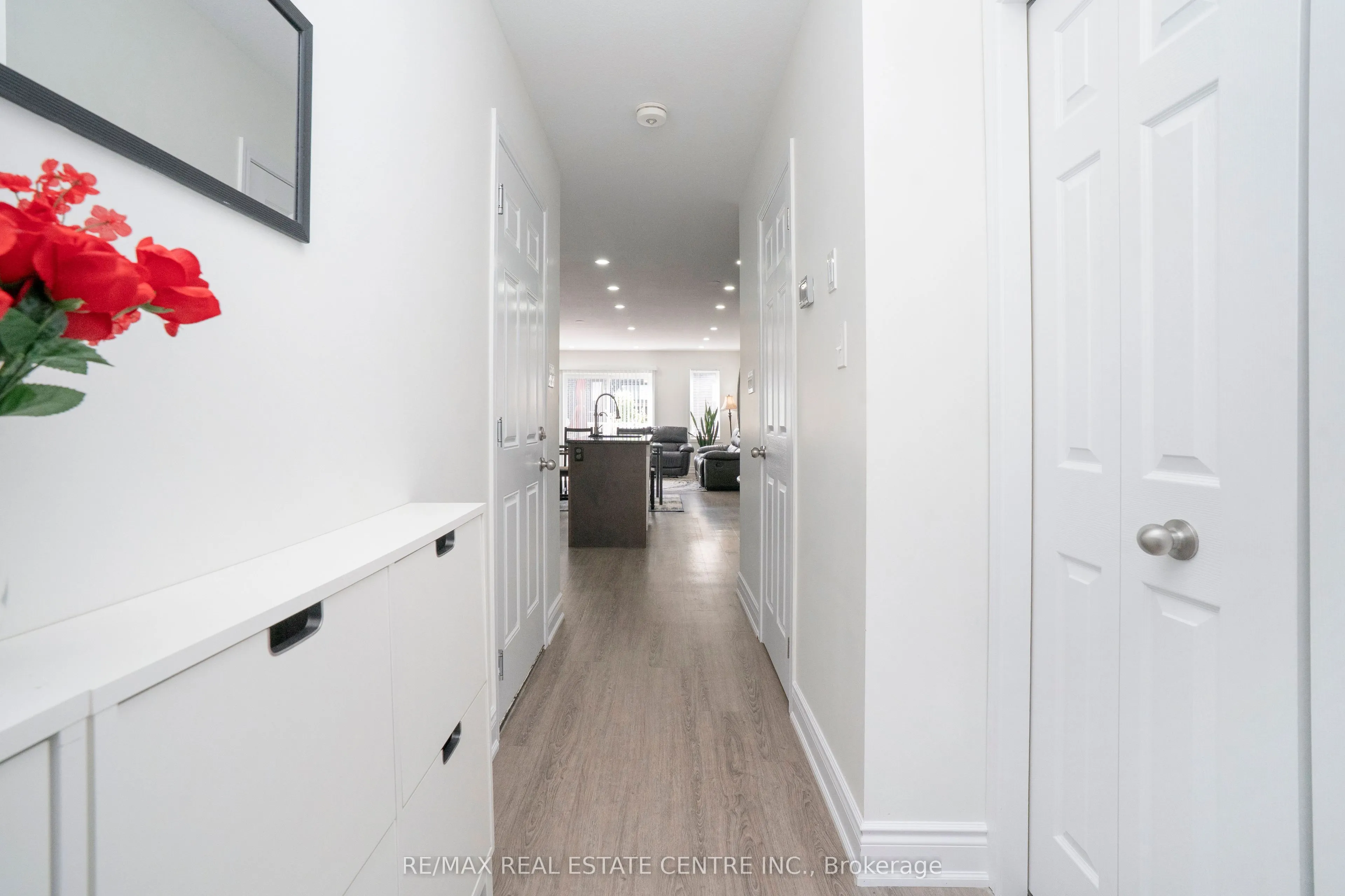504 WOODLEA Court