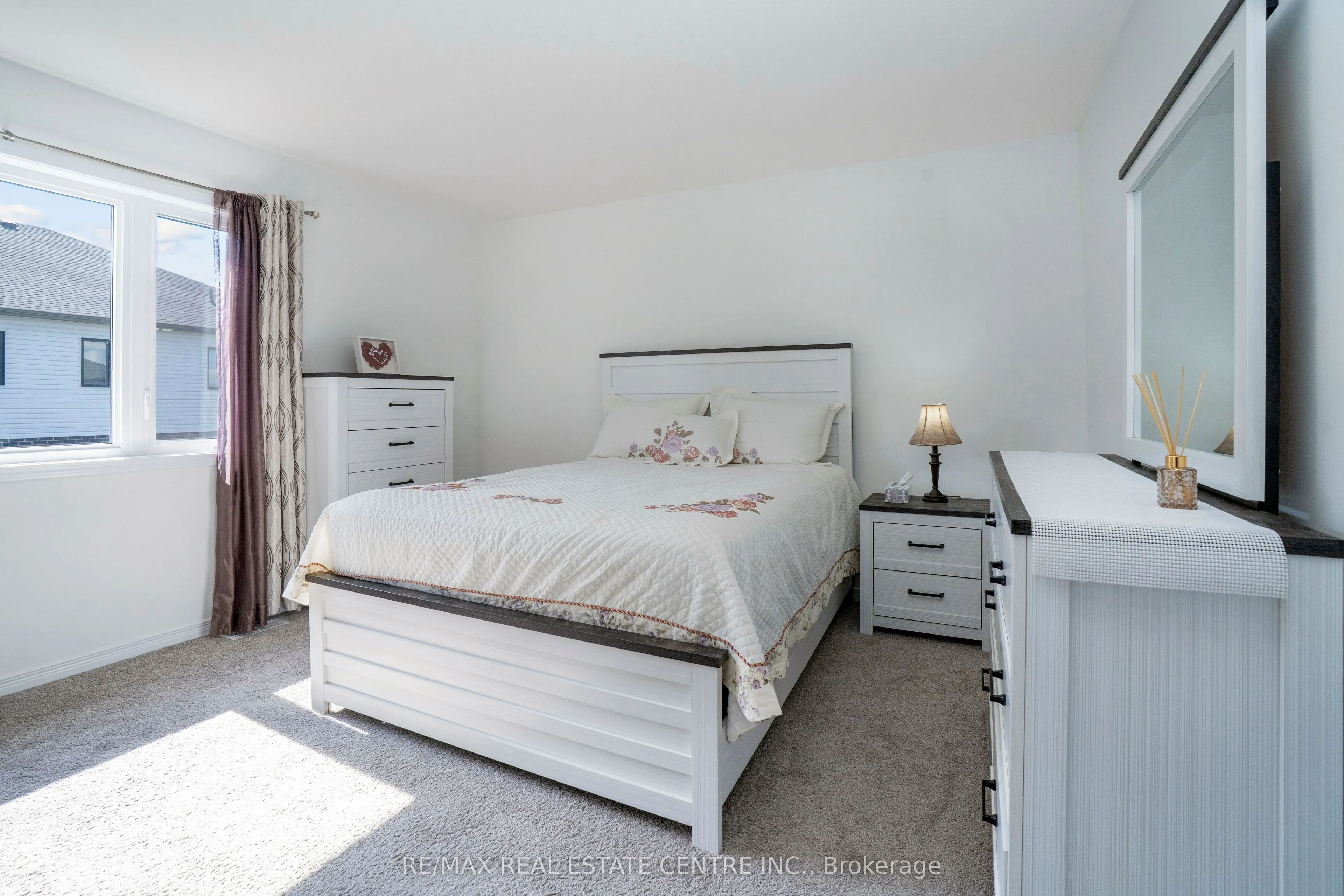 504 WOODLEA Court