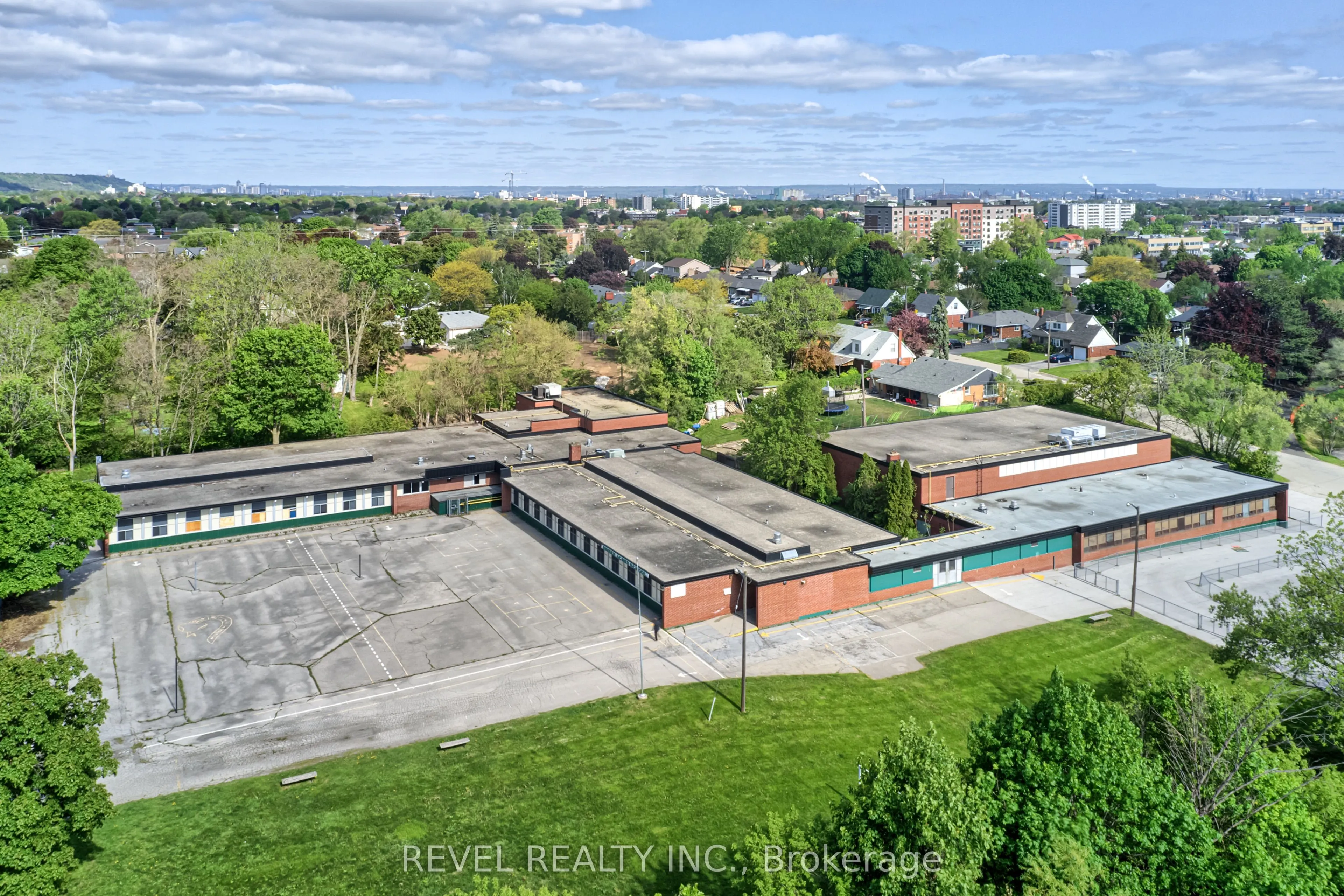 45 Randall Avenue