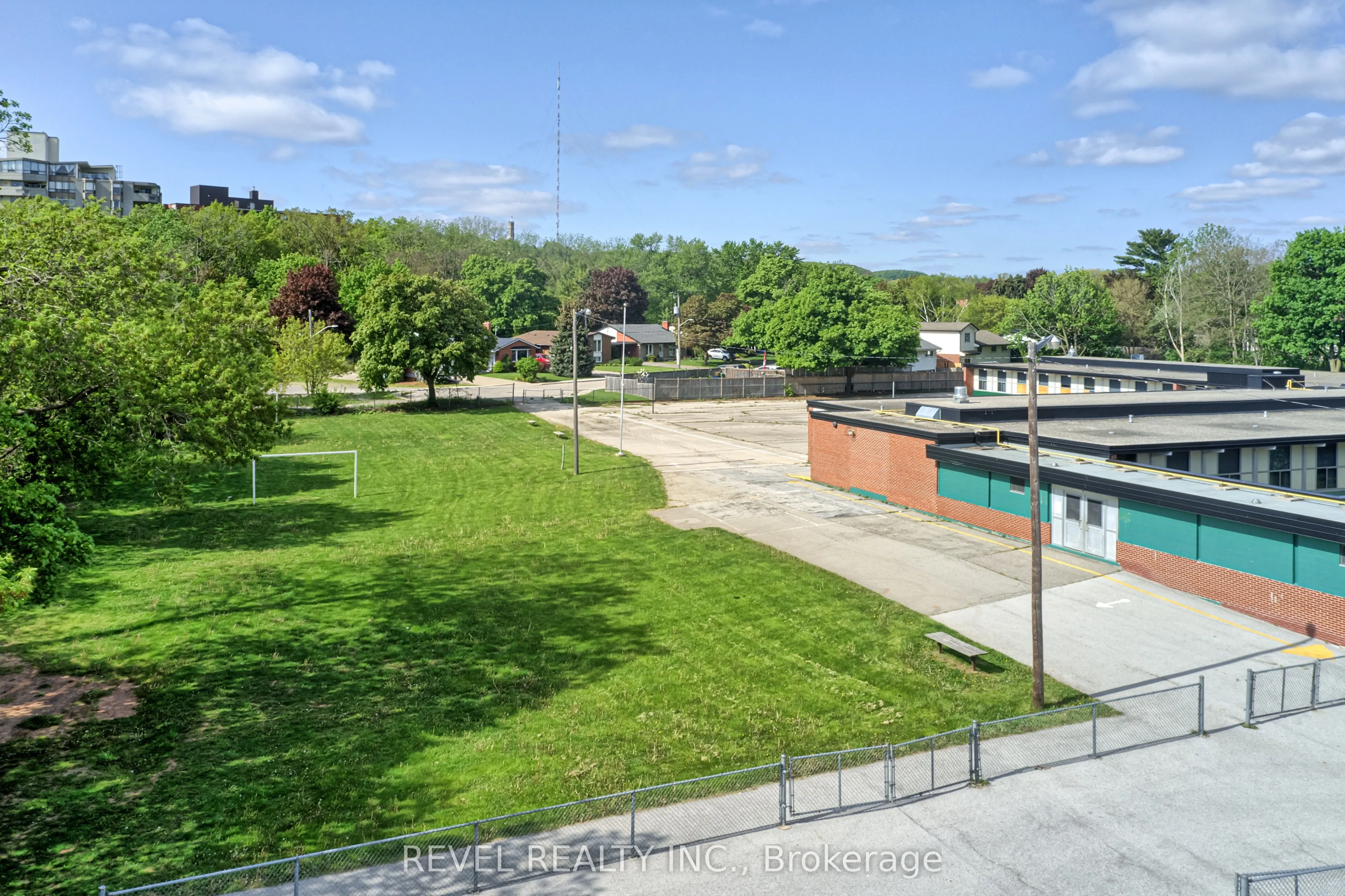 45 Randall Avenue