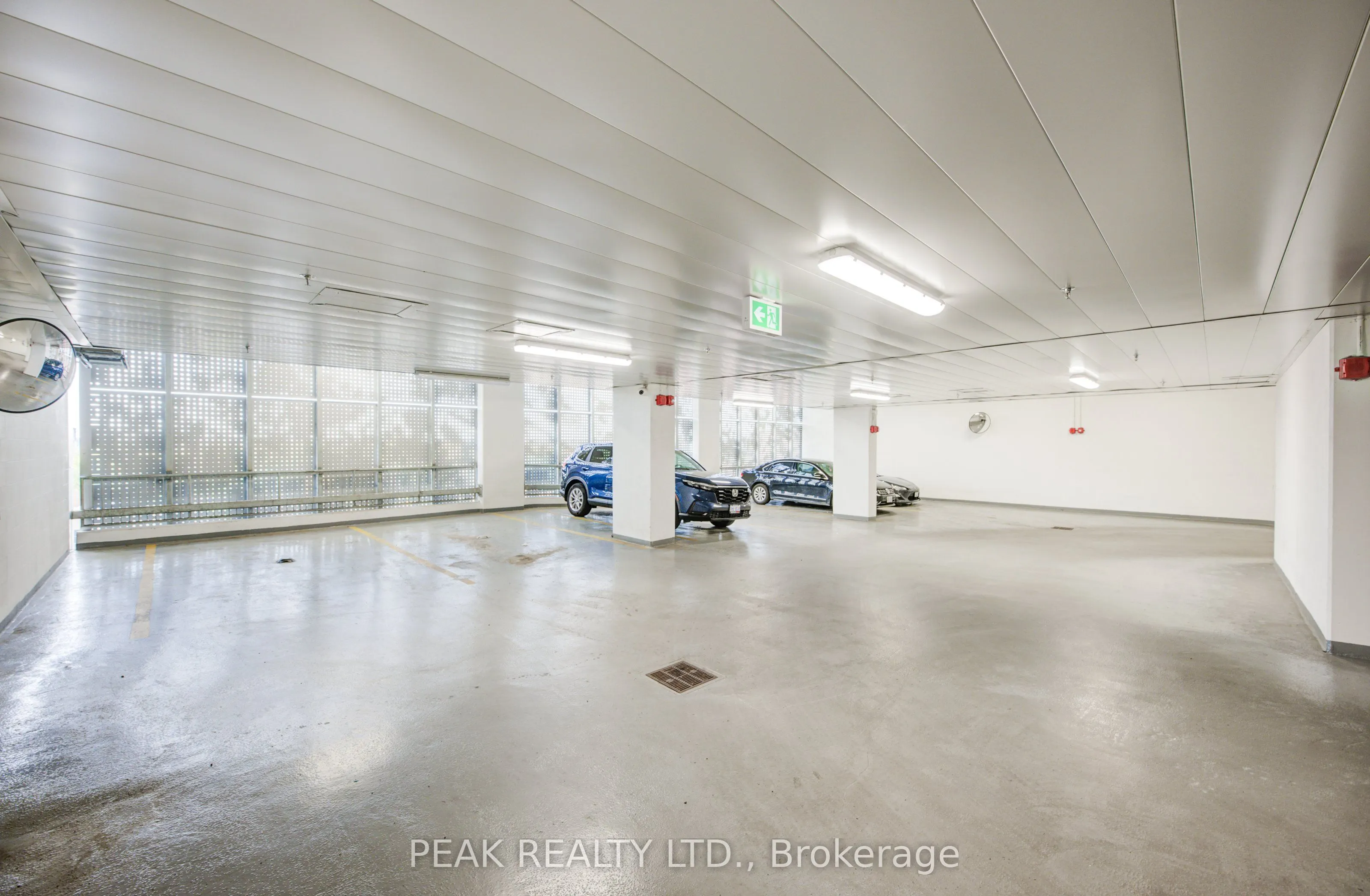 60 Charles Street W, #2908