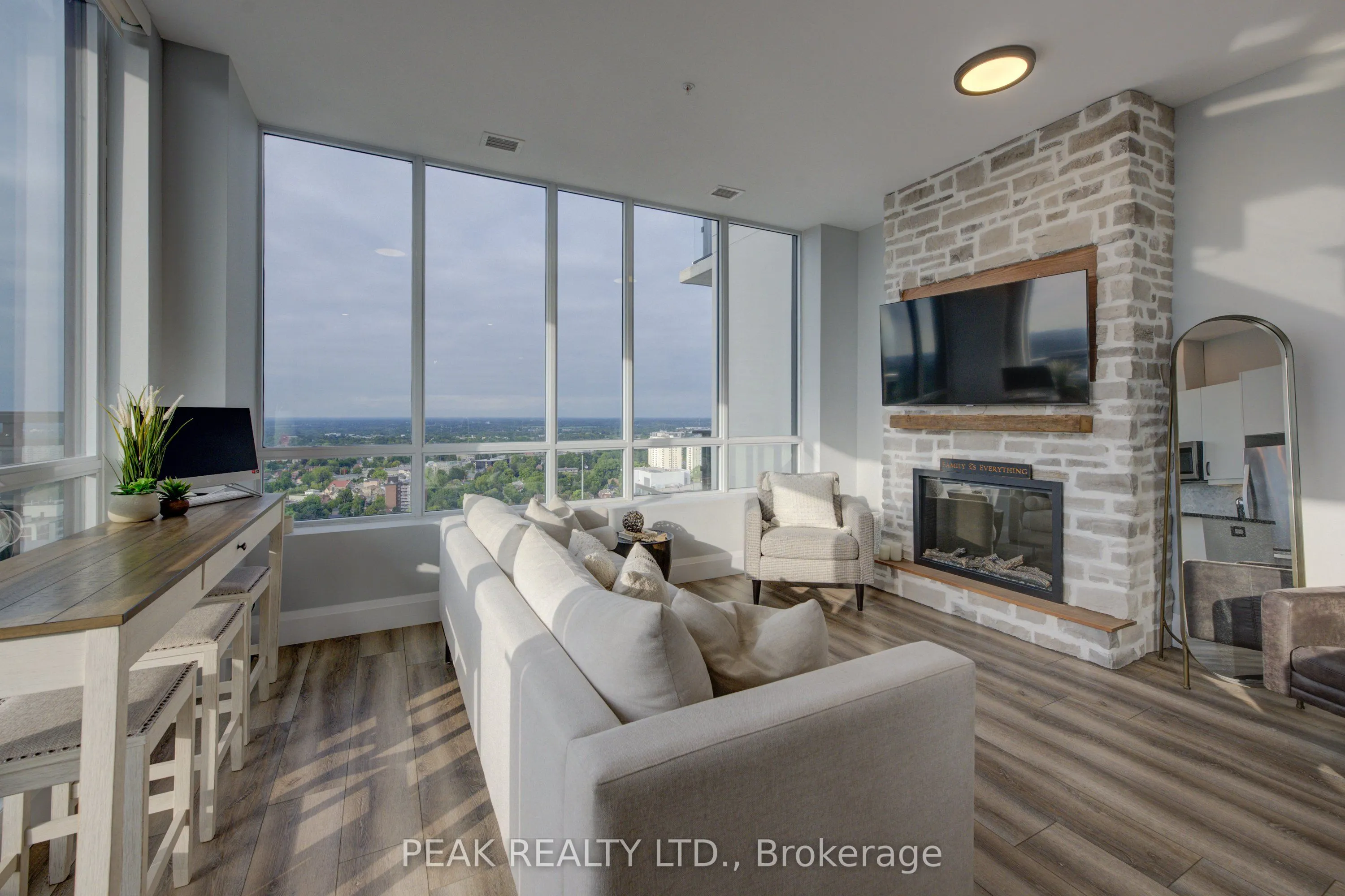 60 Charles Street W, #2908