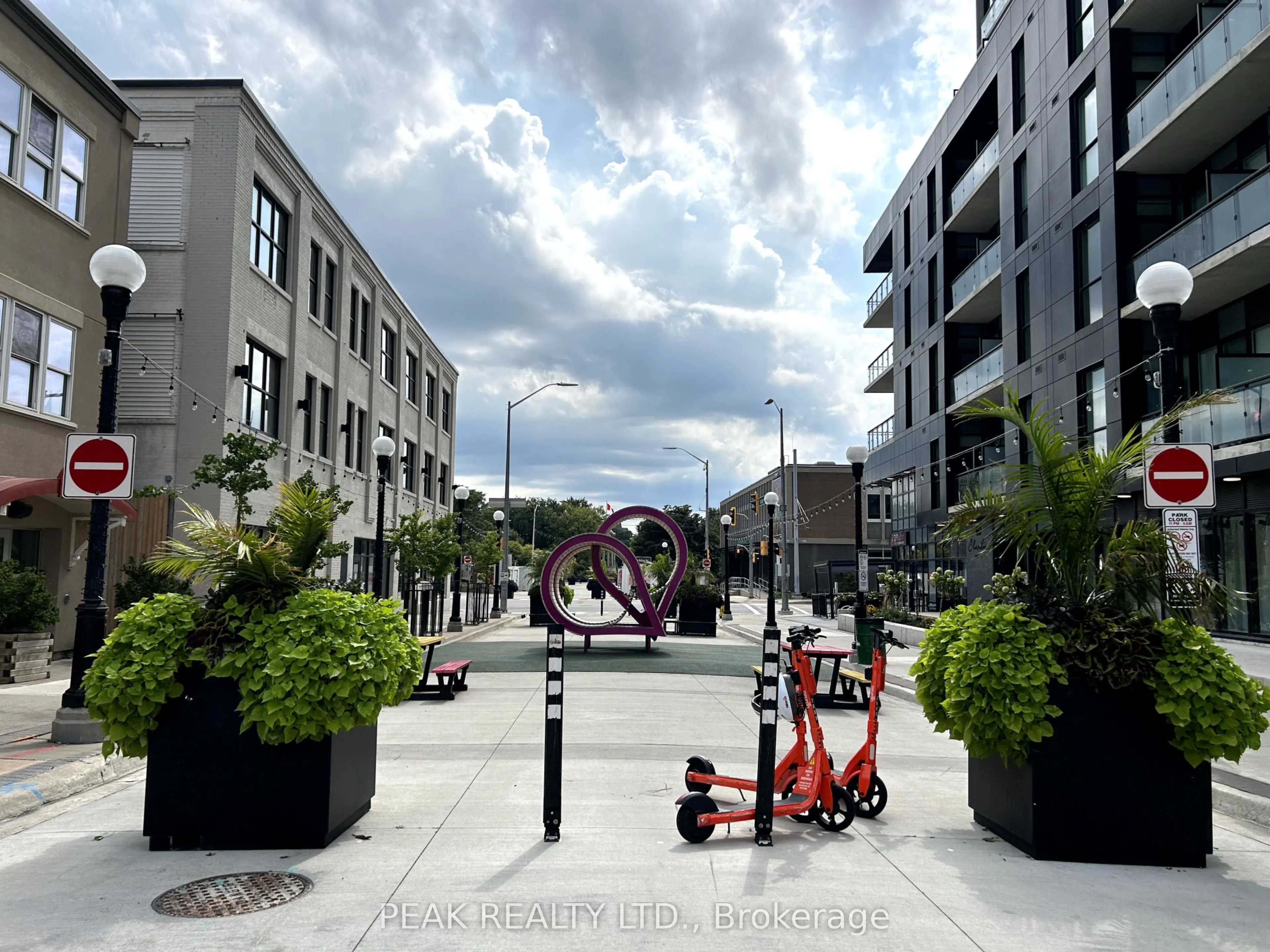 60 Charles Street W, #2908