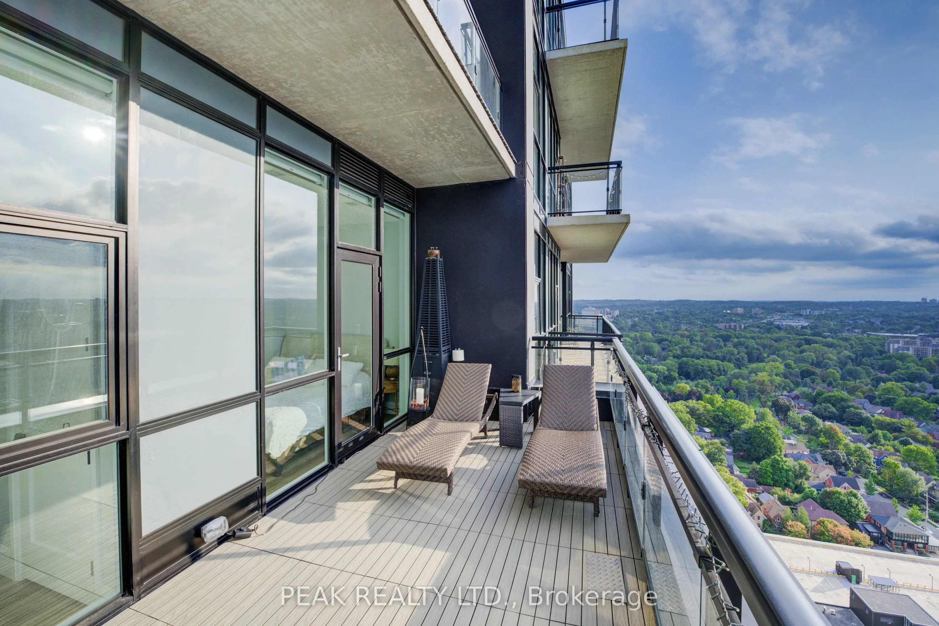 60 Charles Street W, #2908