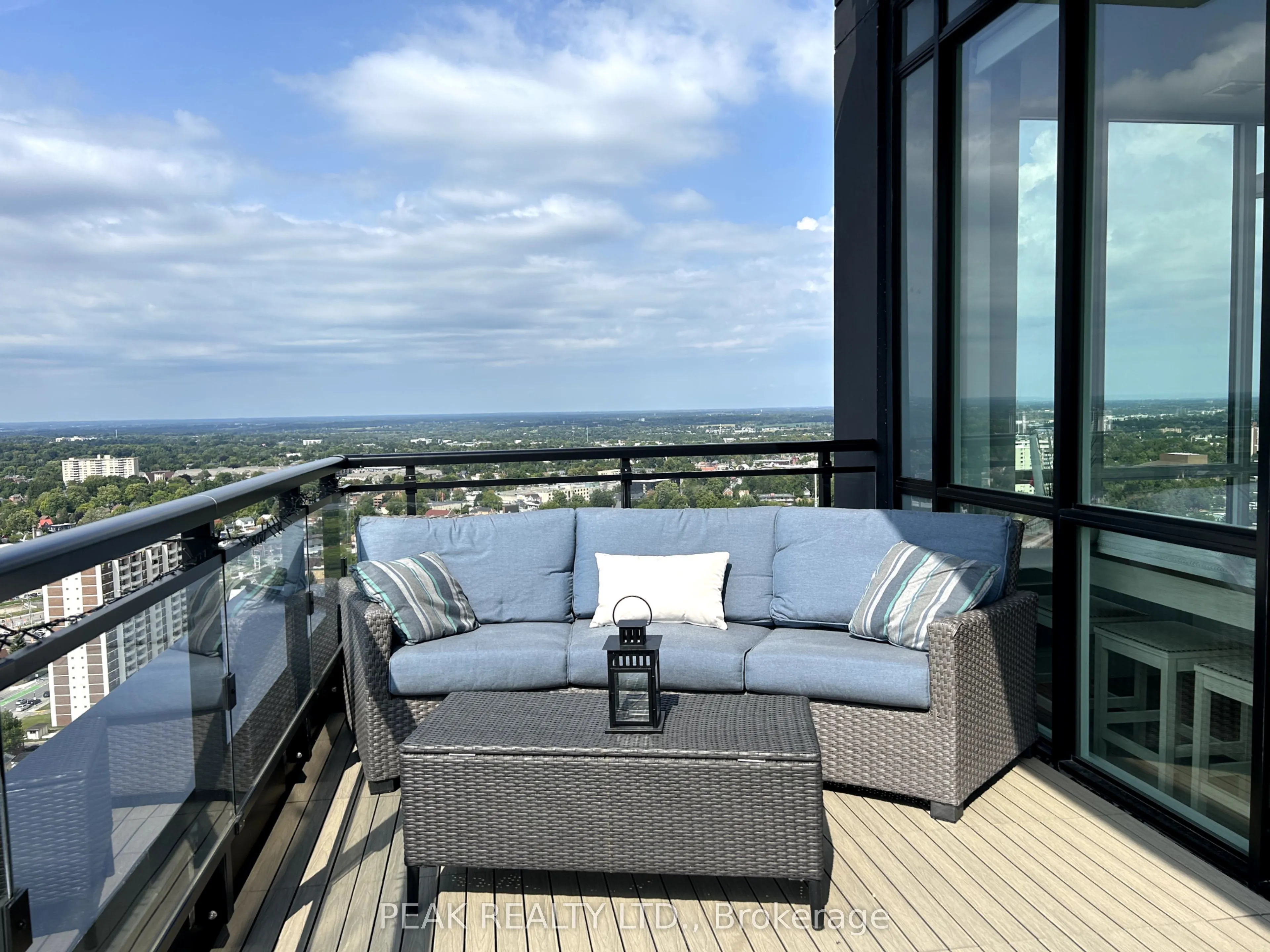 60 Charles Street W, #2908