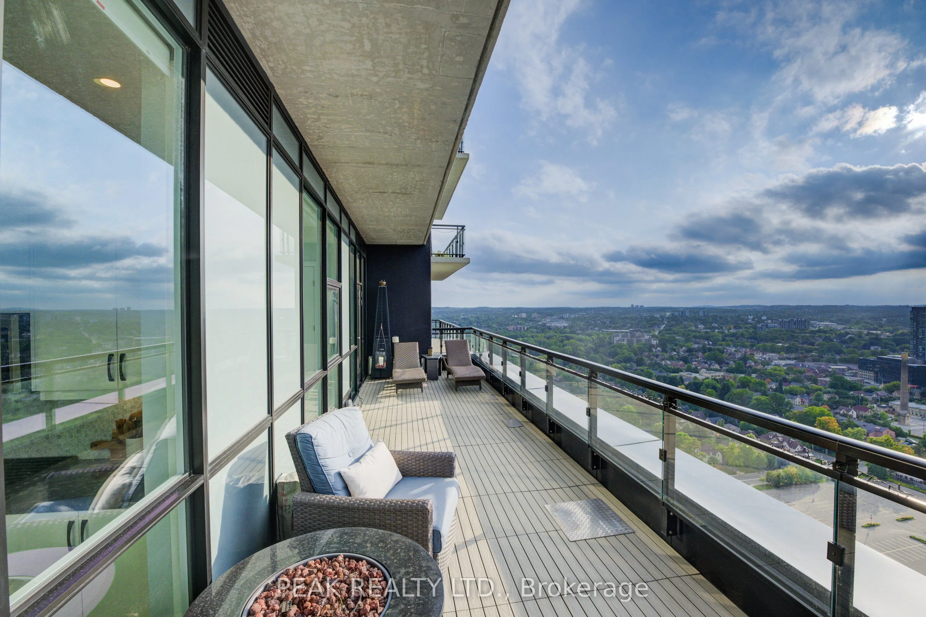 60 Charles Street W, #2908