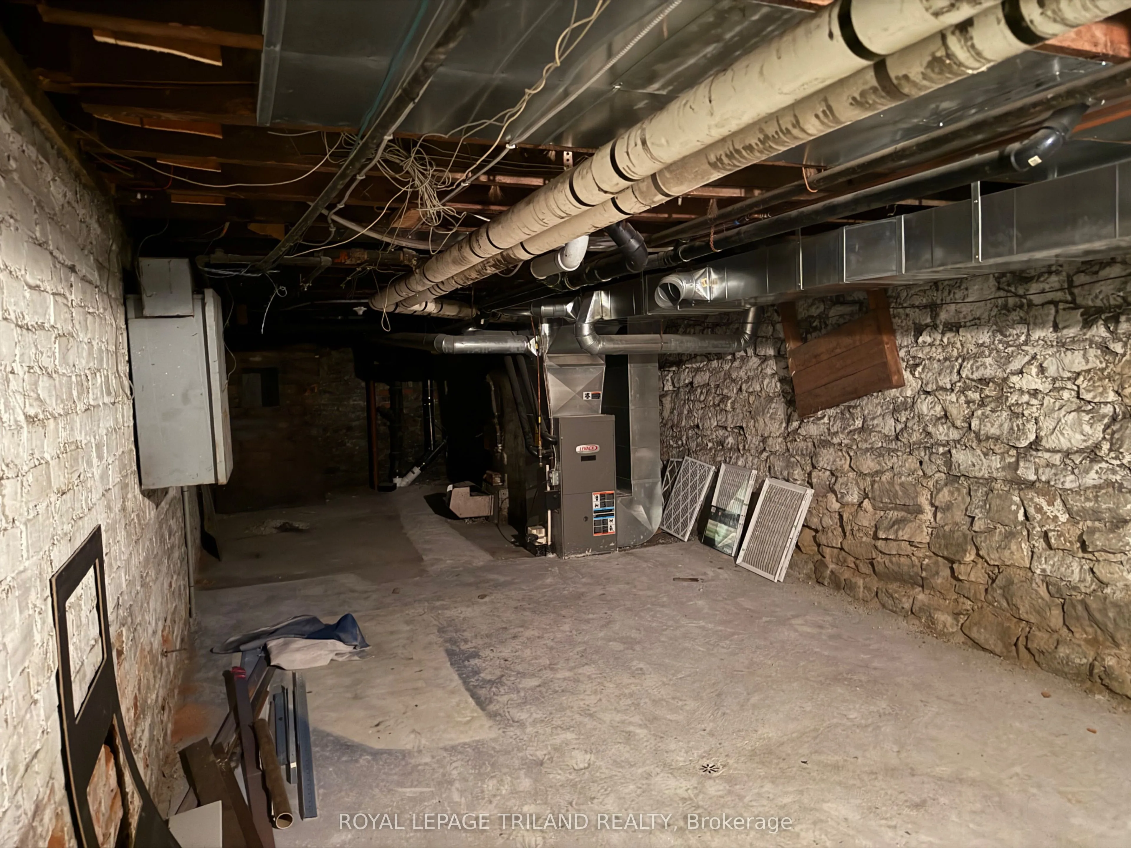 656 Talbot Street, #Main Floor