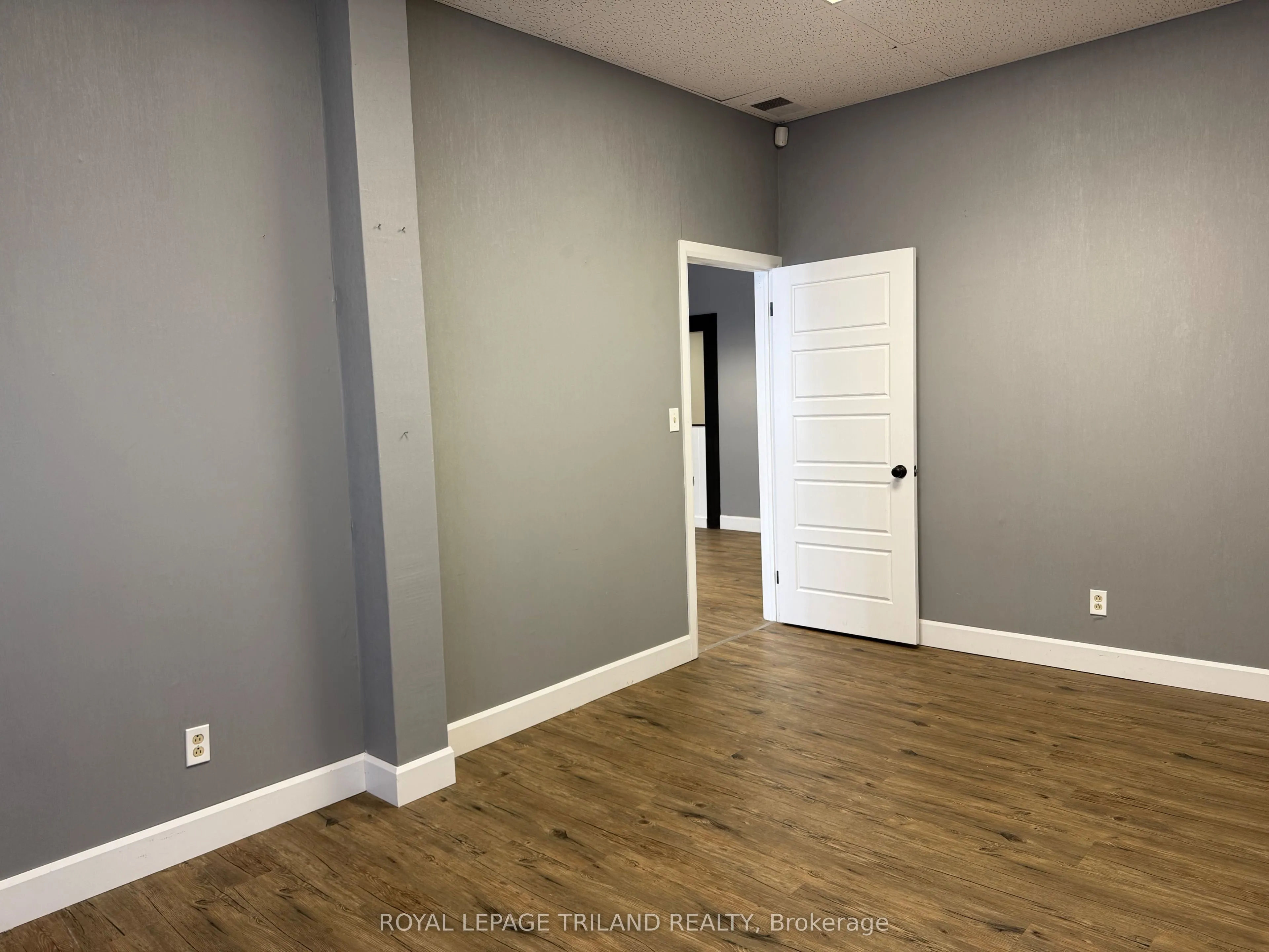 656 Talbot Street, #Main Floor