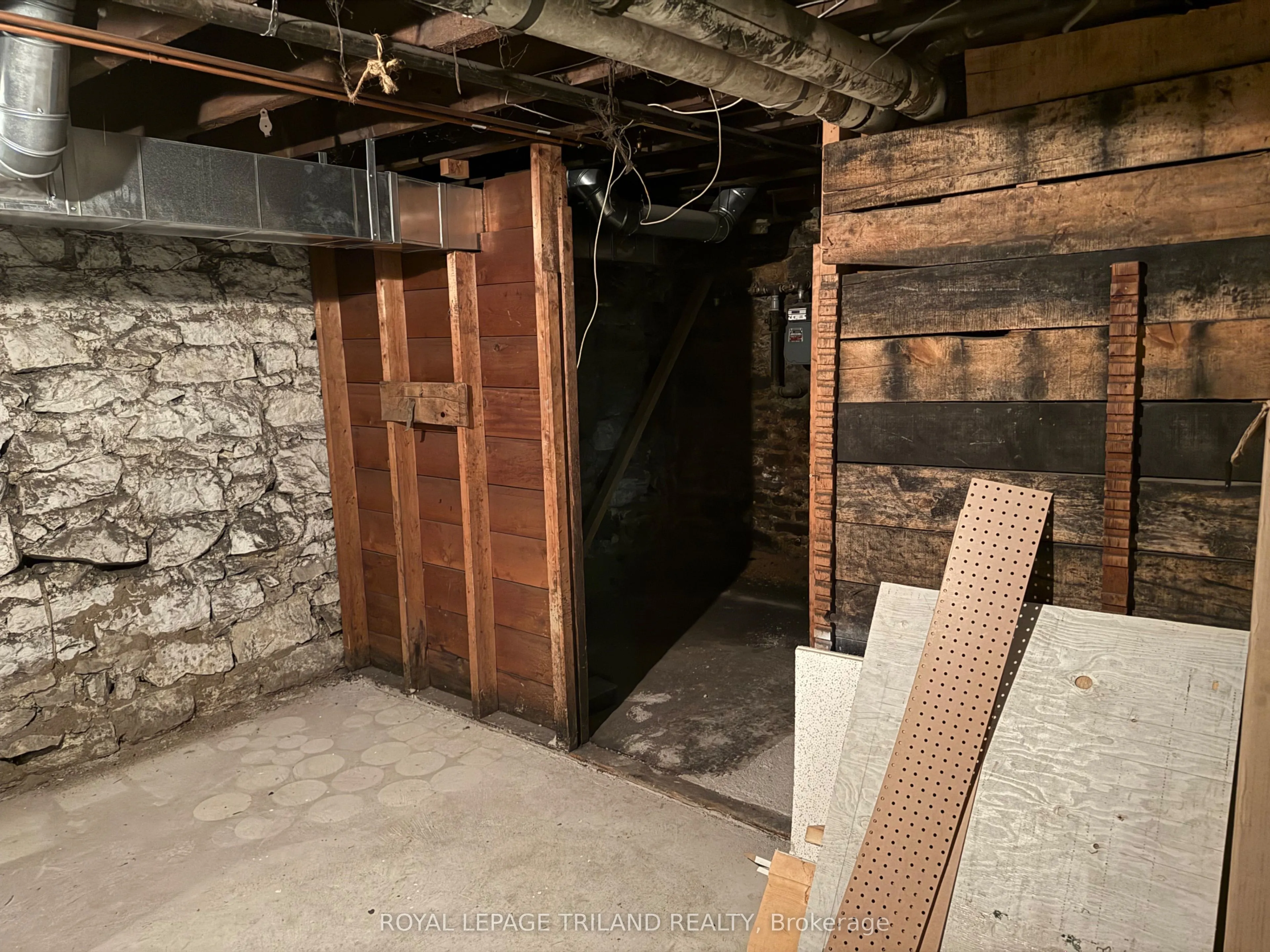 656 Talbot Street, #Main Floor