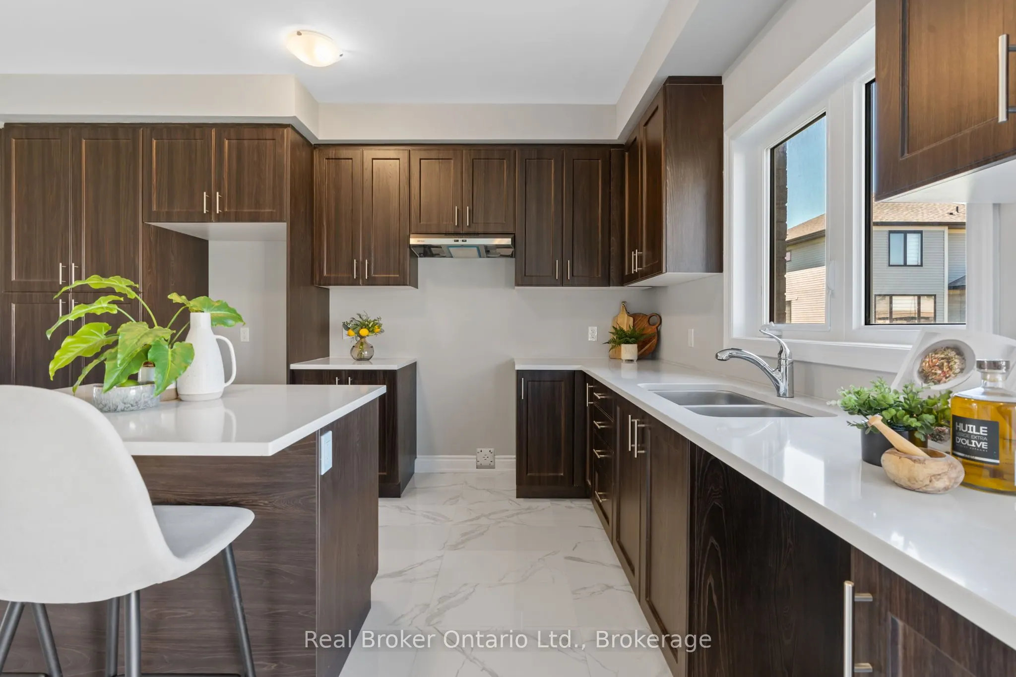 15 Venture Way