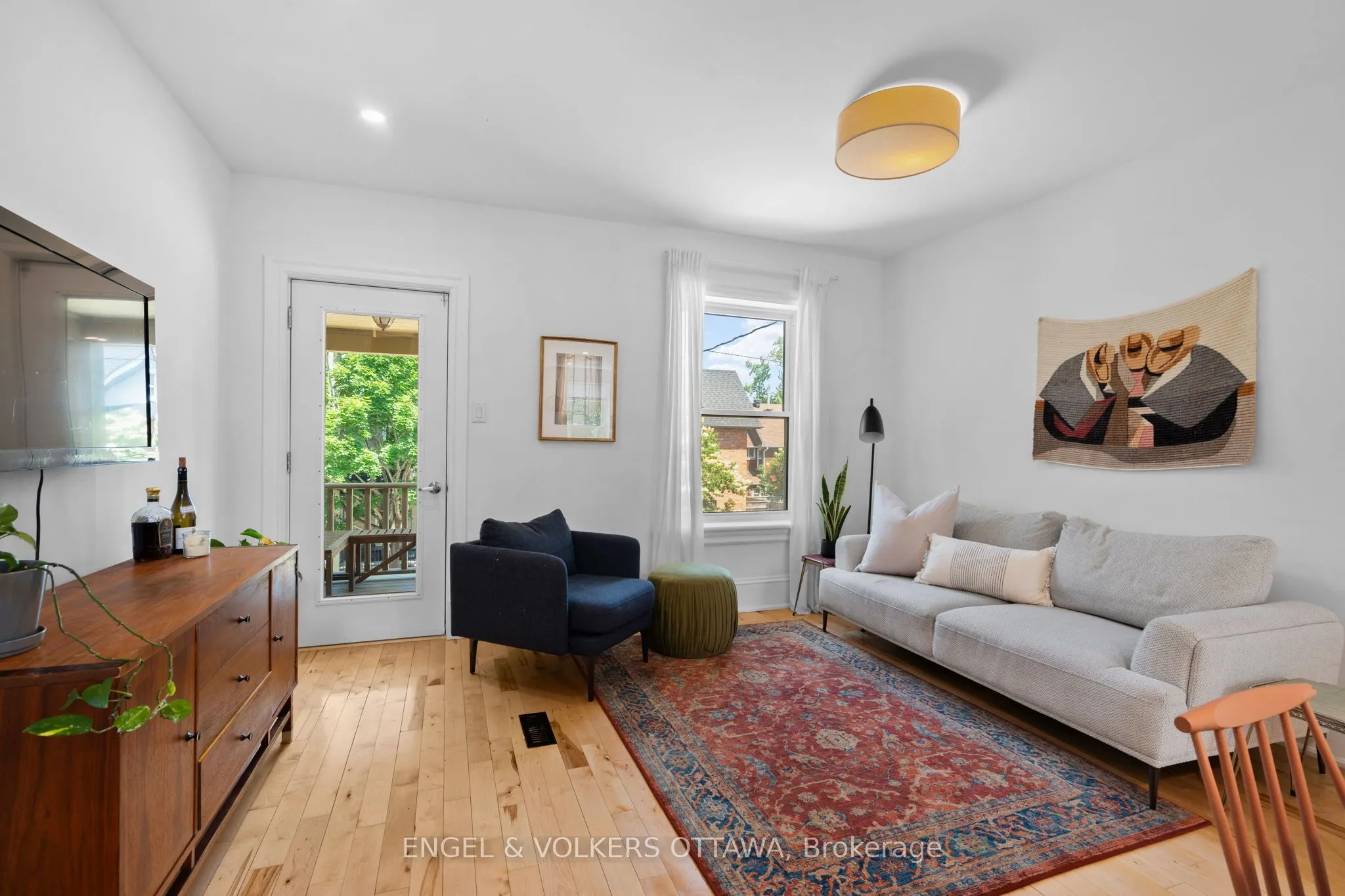 244 Flora Street