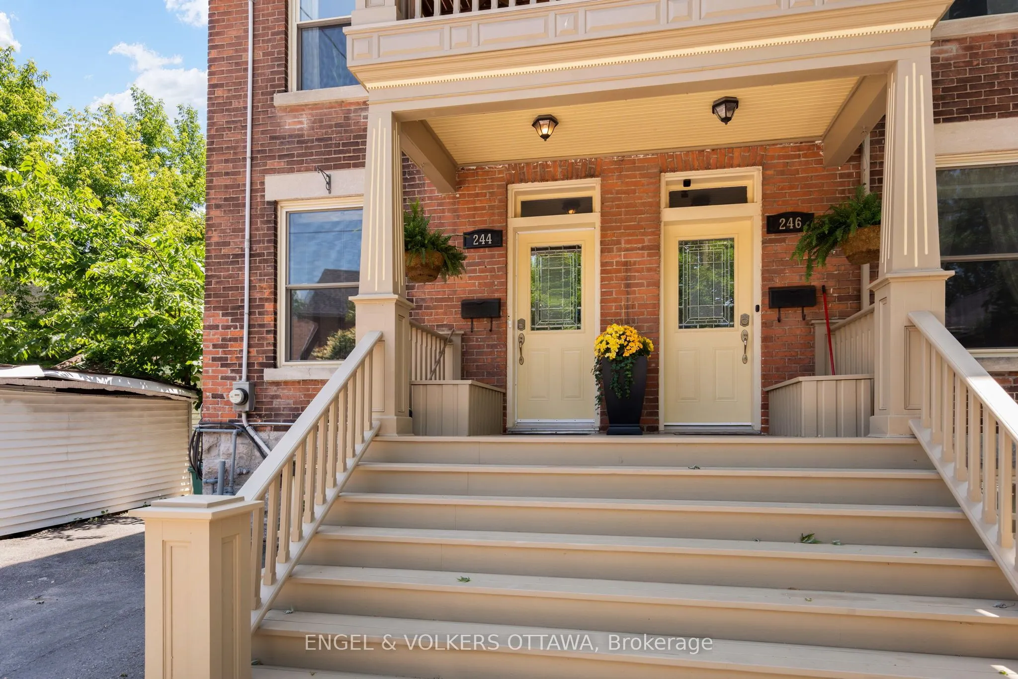 244 Flora Street