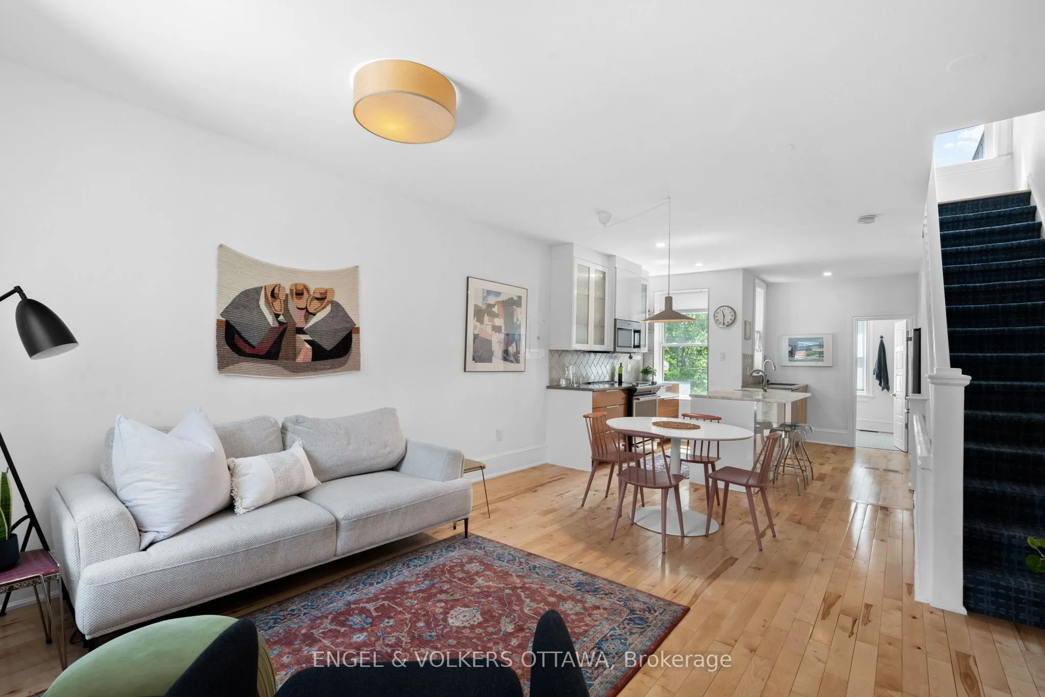 244 Flora Street