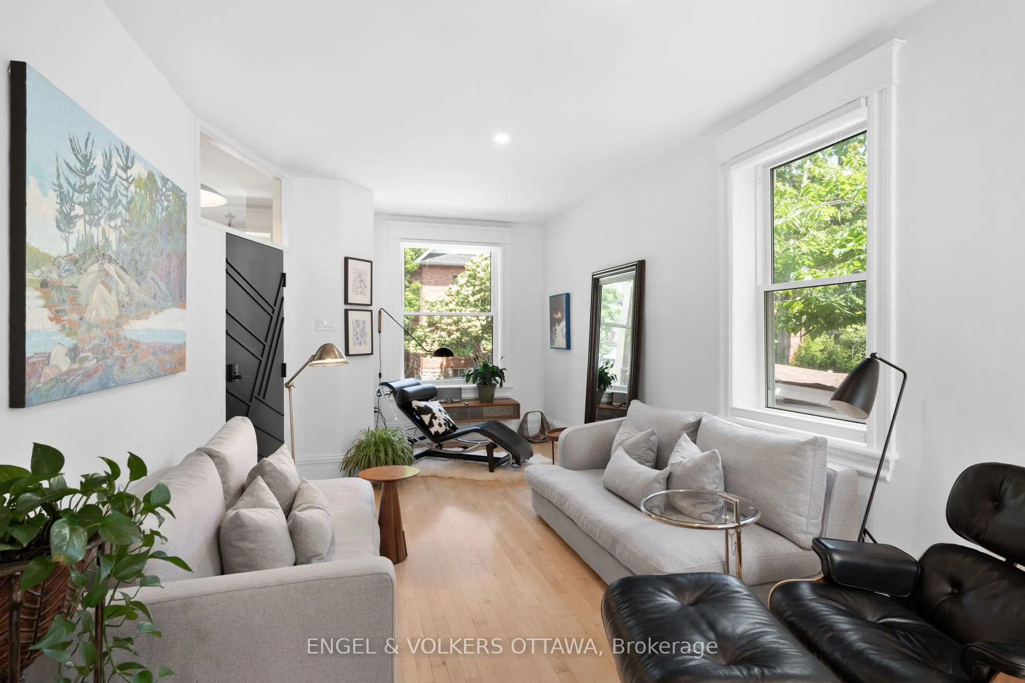 244 Flora Street