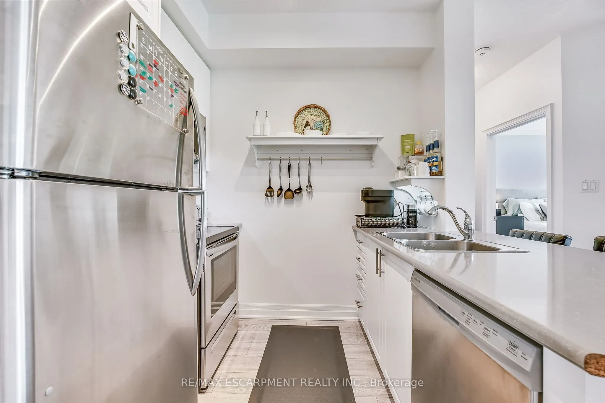 125 Shoreview Place, #514