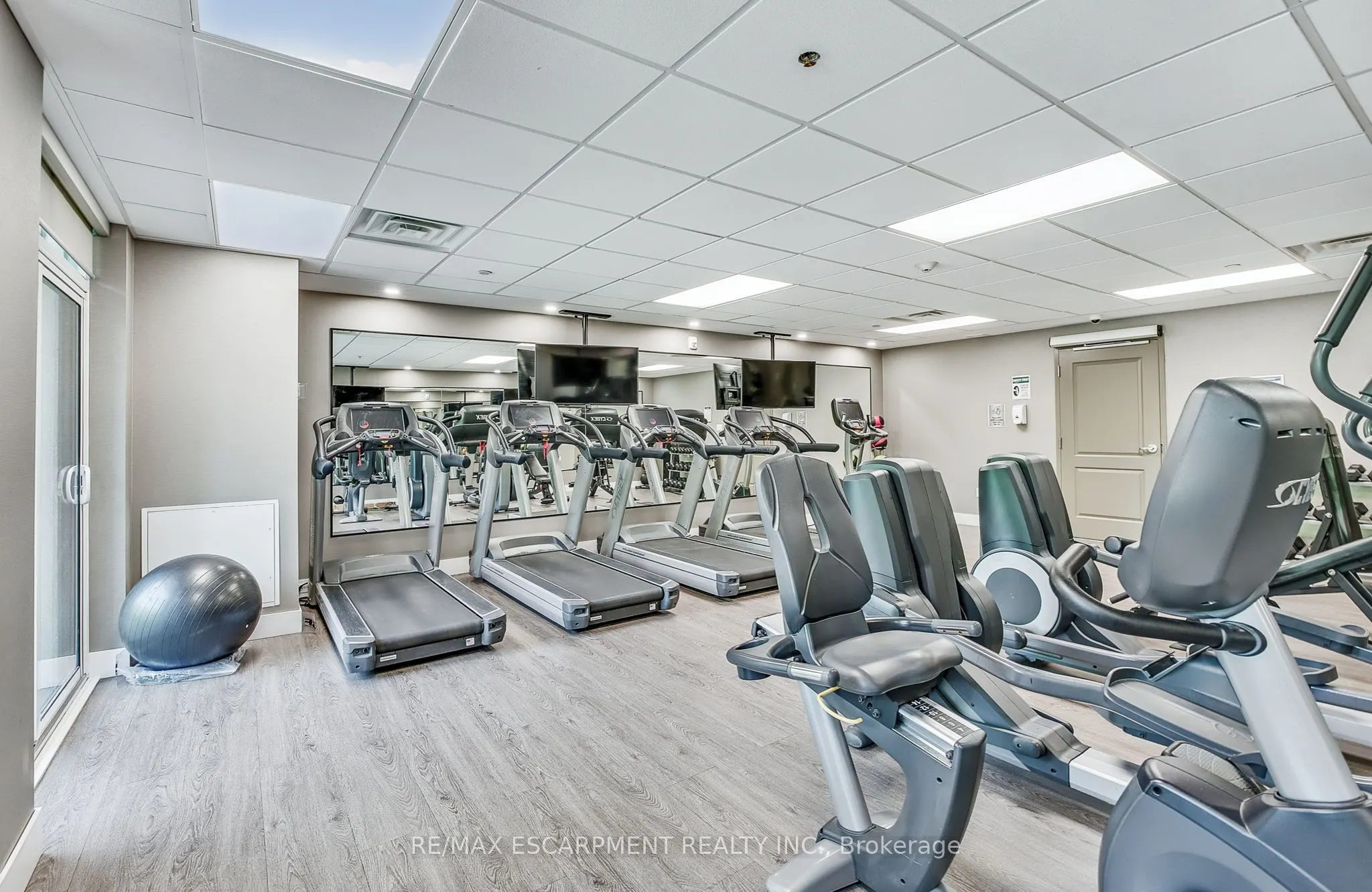 125 Shoreview Place, #514