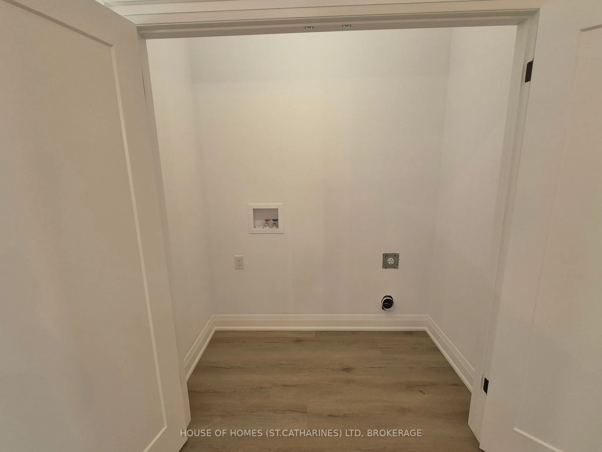4104 VILLAGE CREEK Drive
