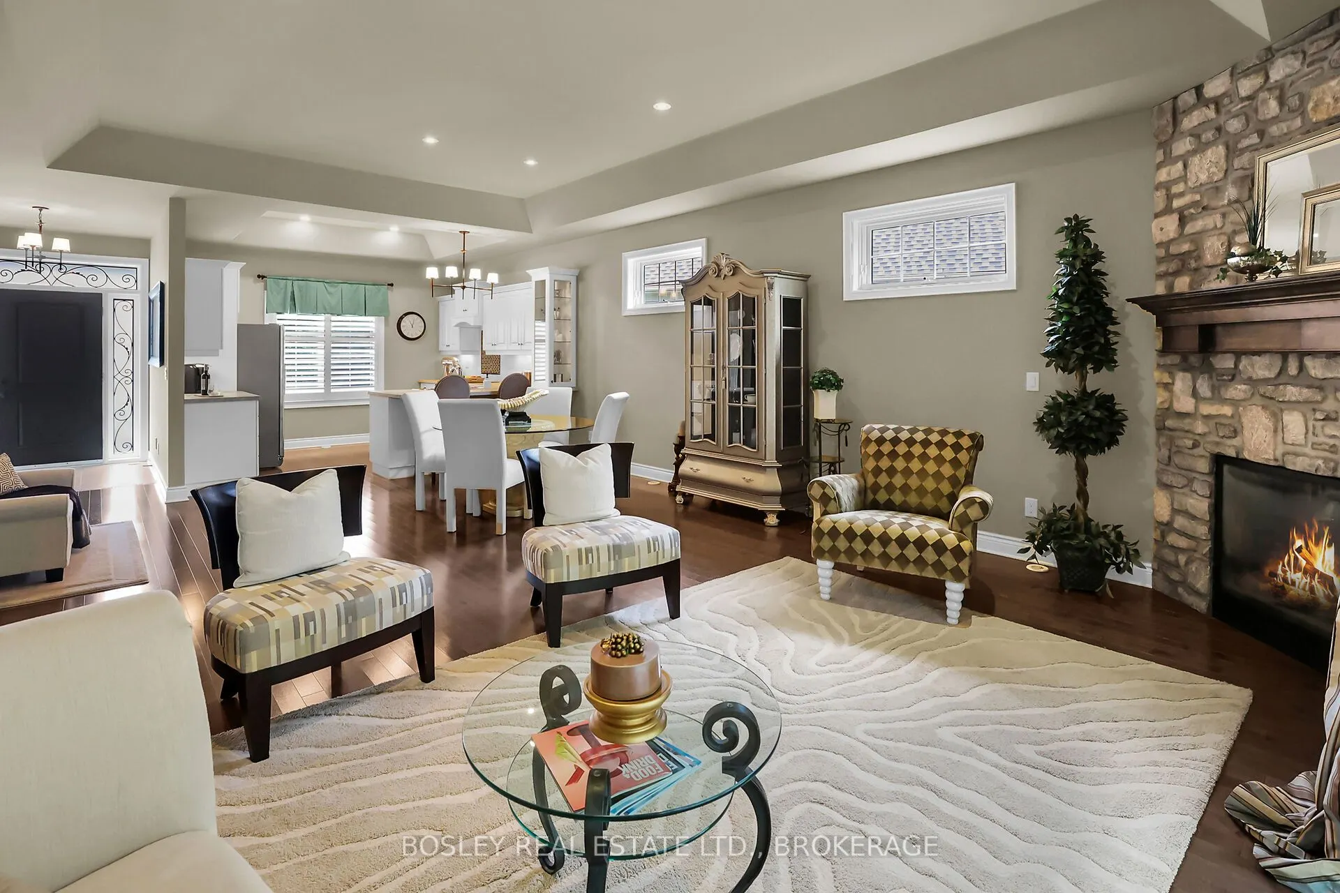 10 Copper Beech Boulevard