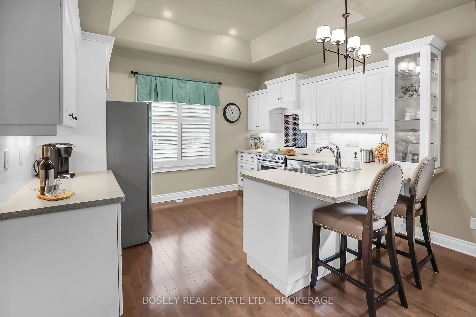 10 Copper Beech Boulevard