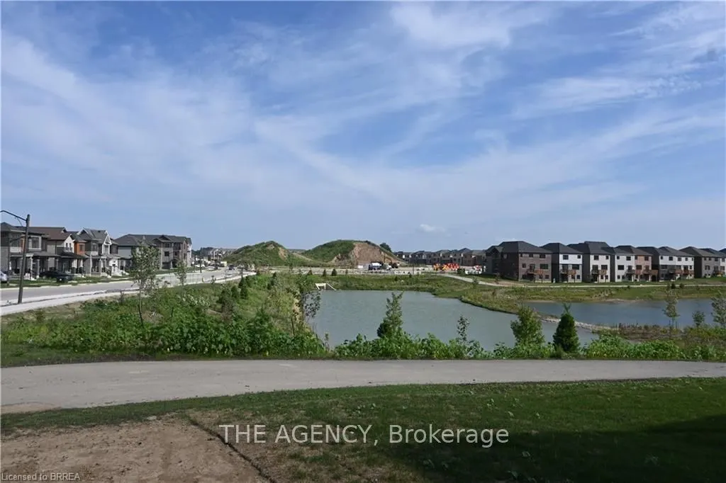 1 Bee Crescent