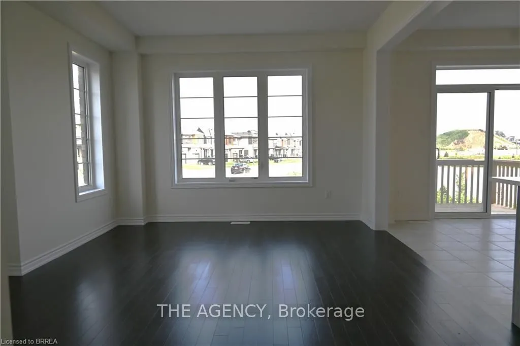 1 Bee Crescent
