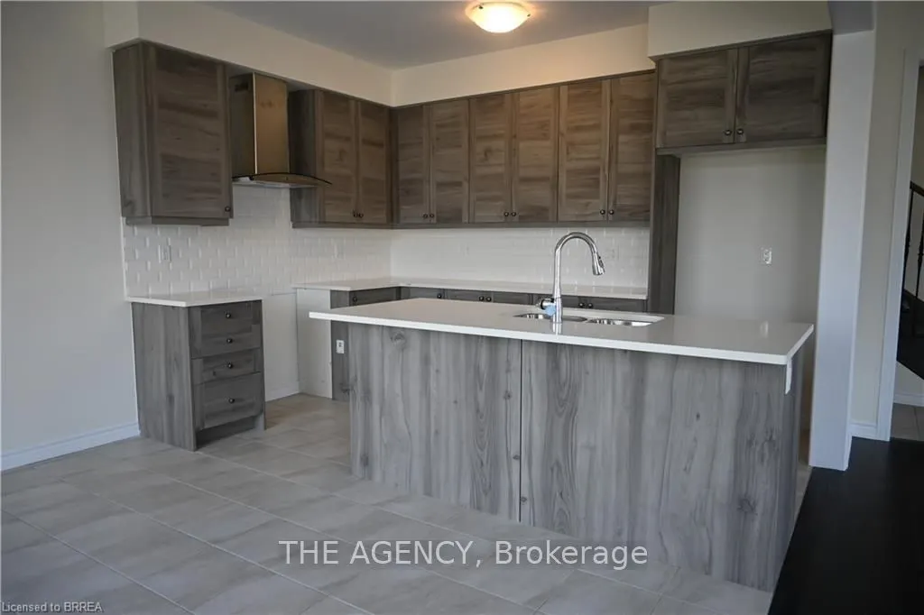 1 Bee Crescent