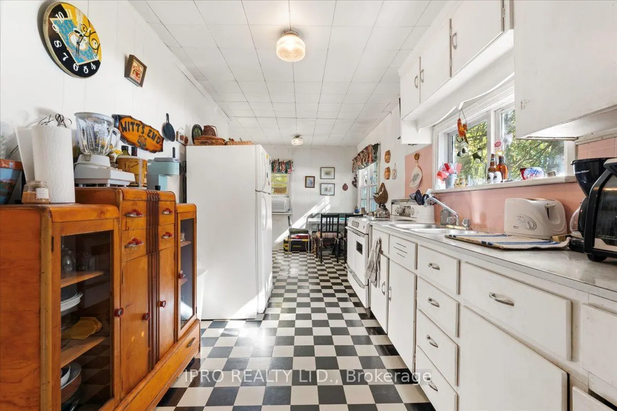 430 Lake Road