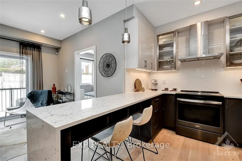 2370 TENTH LINE Road, #3203