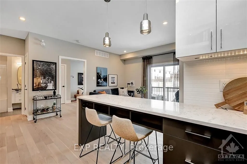2370 TENTH LINE Road, #3203