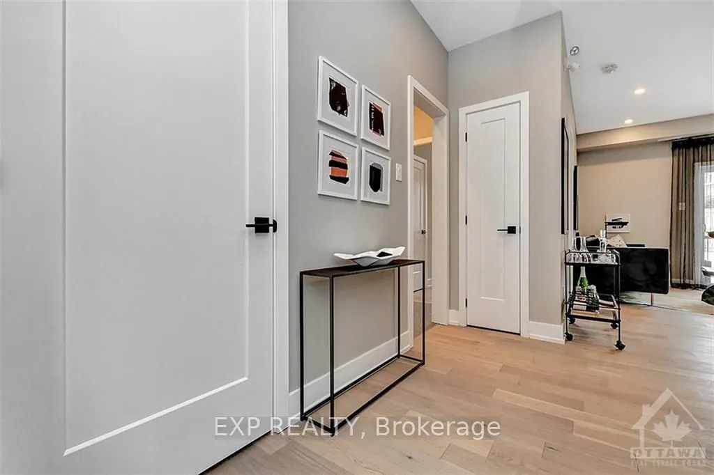 2370 TENTH LINE Road, #3203