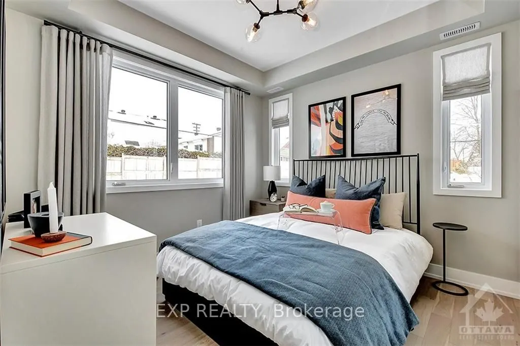 2370 TENTH LINE Road, #3203