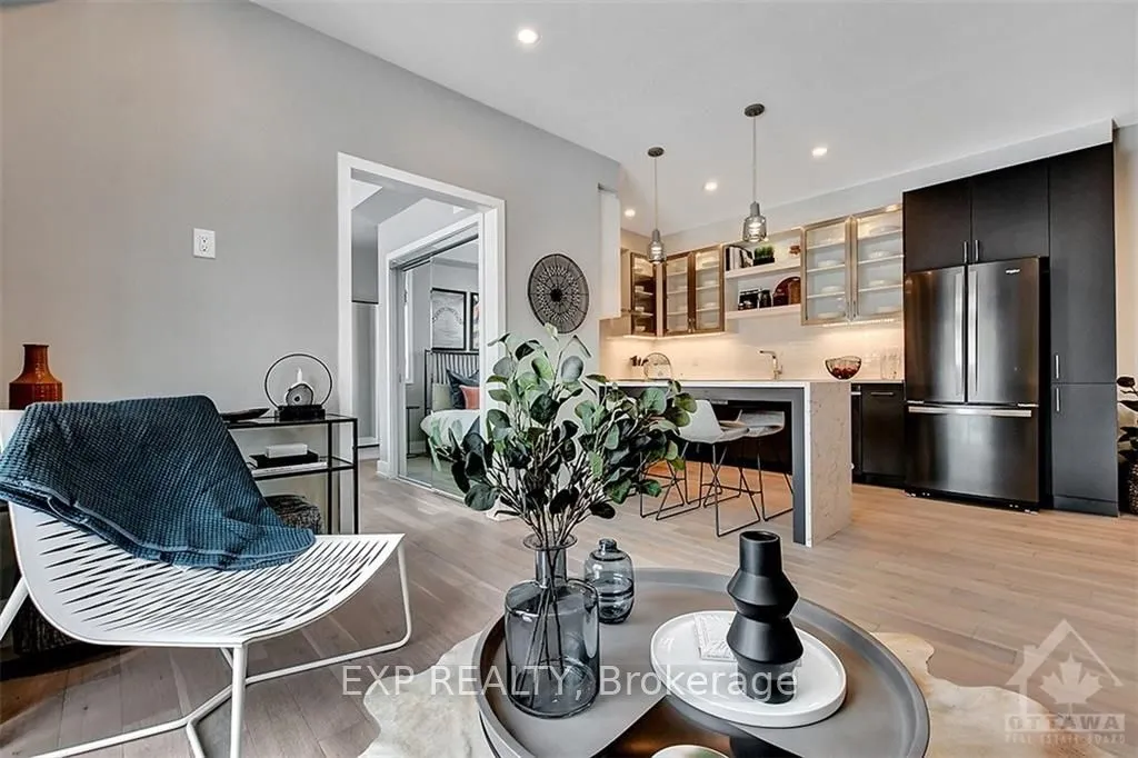 2370 TENTH LINE Road, #3203
